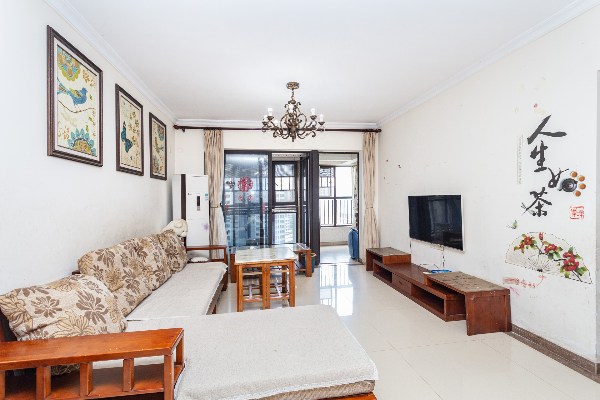 时代倾城一期 3室2厅1卫 102.0万 时代倾城一期 3室2厅1卫 102.0万客厅