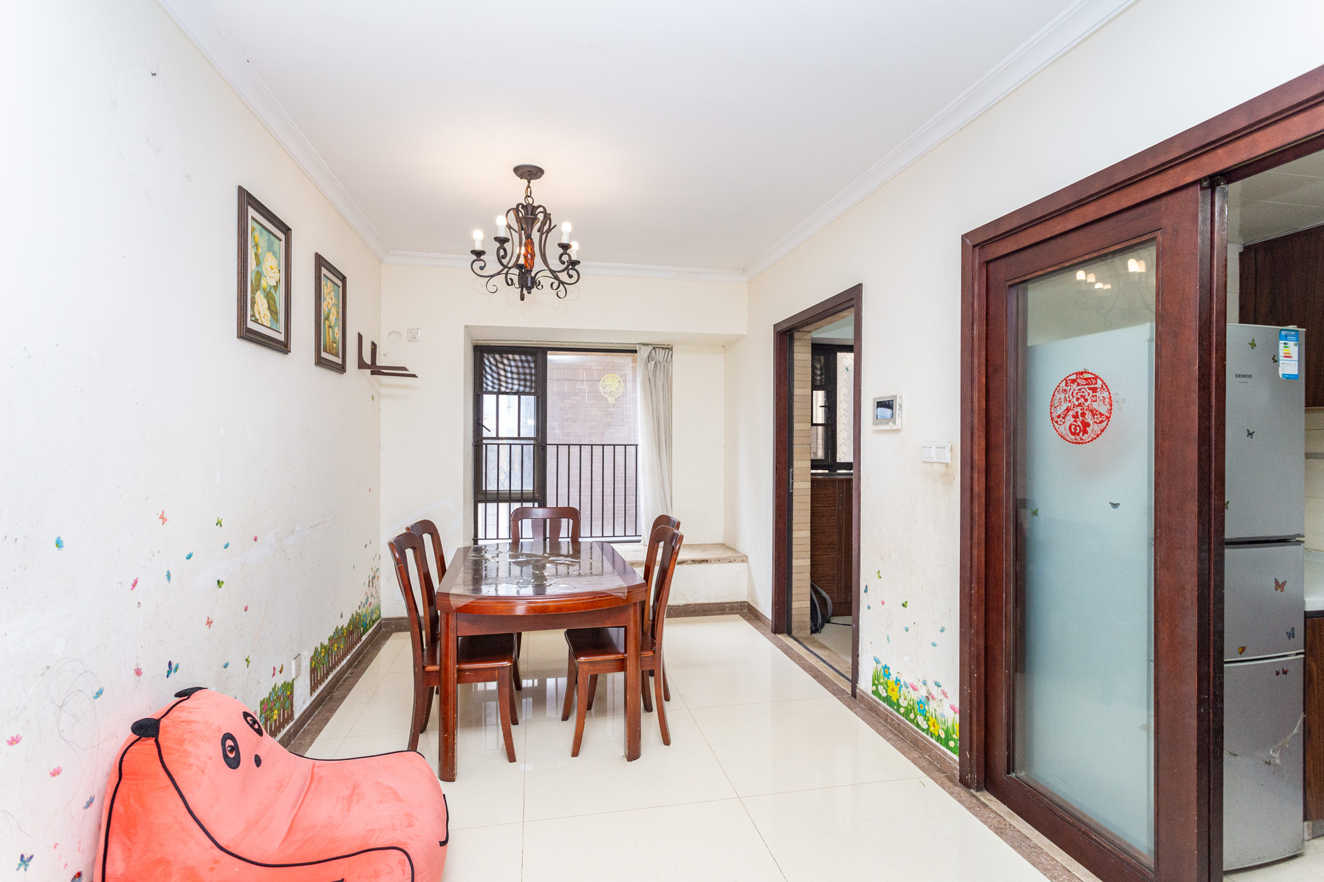 时代倾城一期 3室2厅1卫 102.0万 时代倾城一期 3室2厅1卫 102.0万客厅