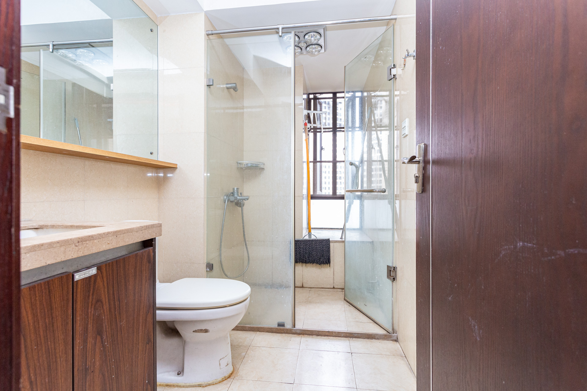 时代倾城一期 3室2厅1卫 102.0万 时代倾城一期 3室2厅1卫 102.0万卫生间