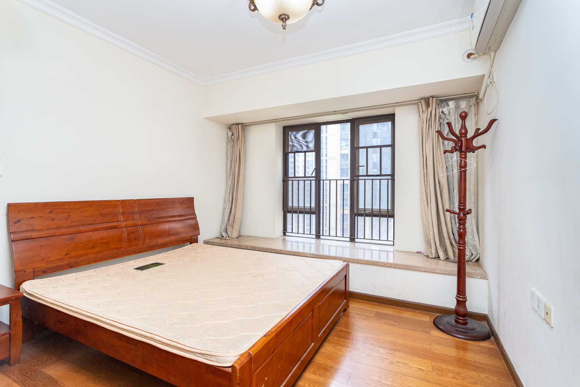 时代倾城一期 3室2厅1卫 102.0万 时代倾城一期 3室2厅1卫 102.0万卧室