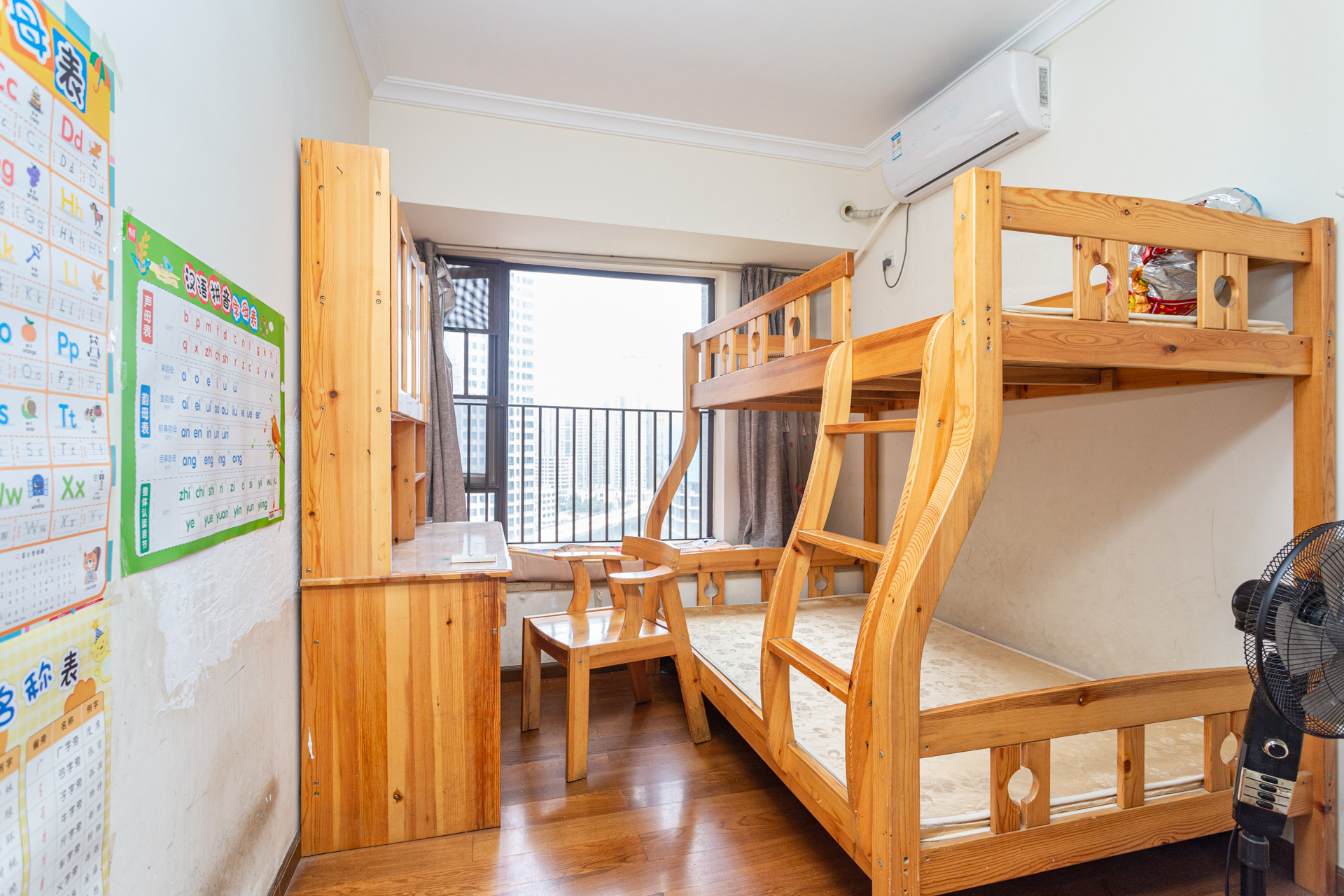 时代倾城一期 3室2厅1卫 102.0万 时代倾城一期 3室2厅1卫 102.0万卧室