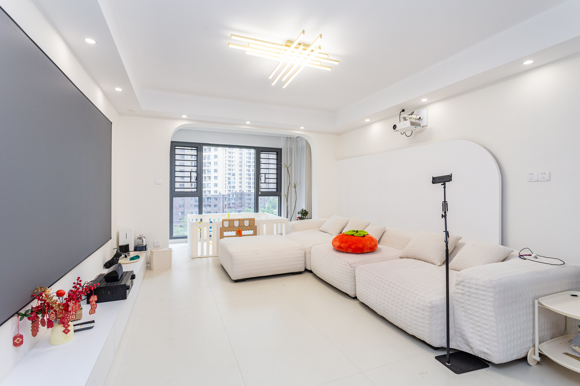 明发阅江悦府 4室2厅2卫 148.0万 明发阅江悦府 4室2厅2卫 148.0万客厅