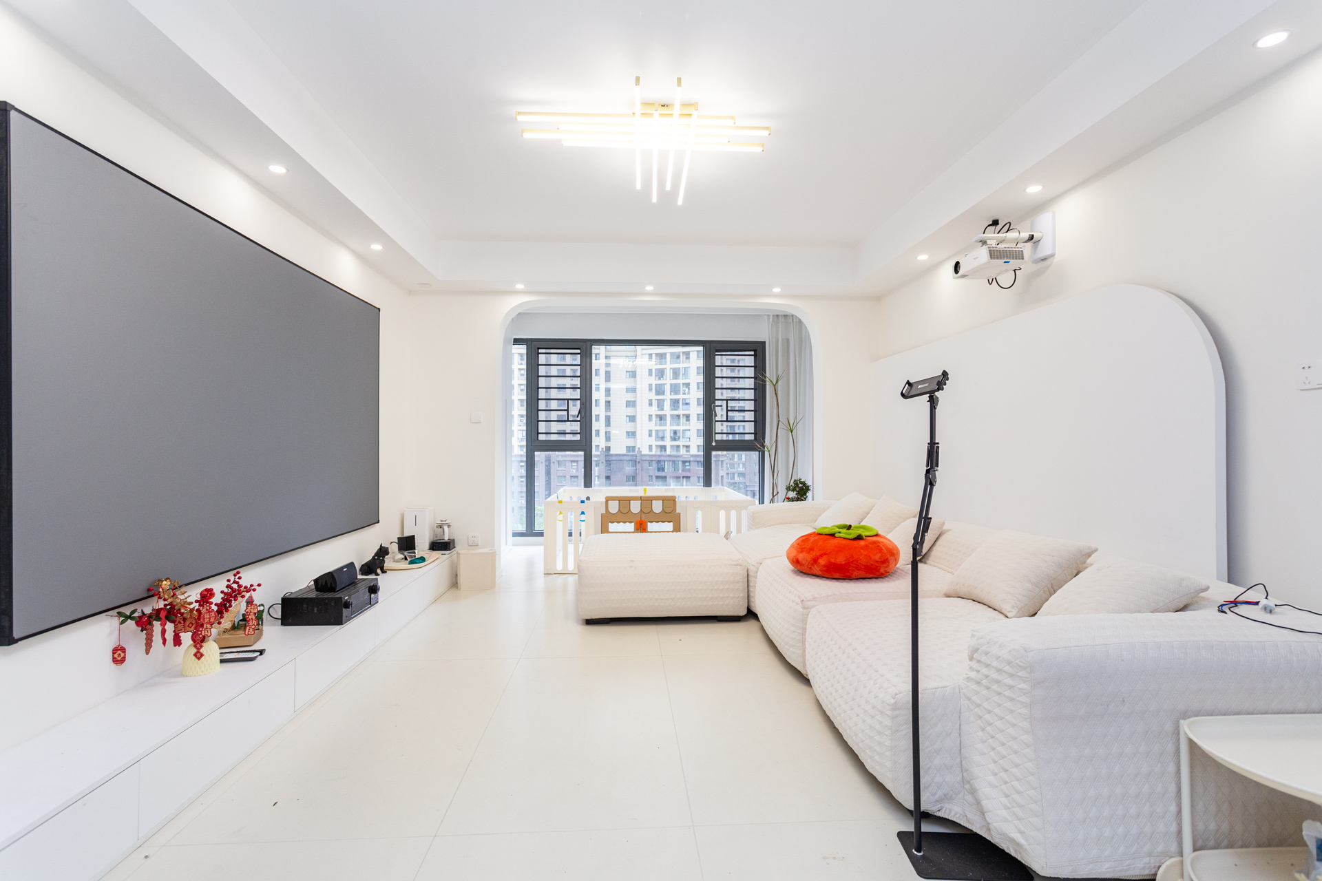 明发阅江悦府 4室2厅2卫 148.0万 明发阅江悦府 4室2厅2卫 148.0万客厅