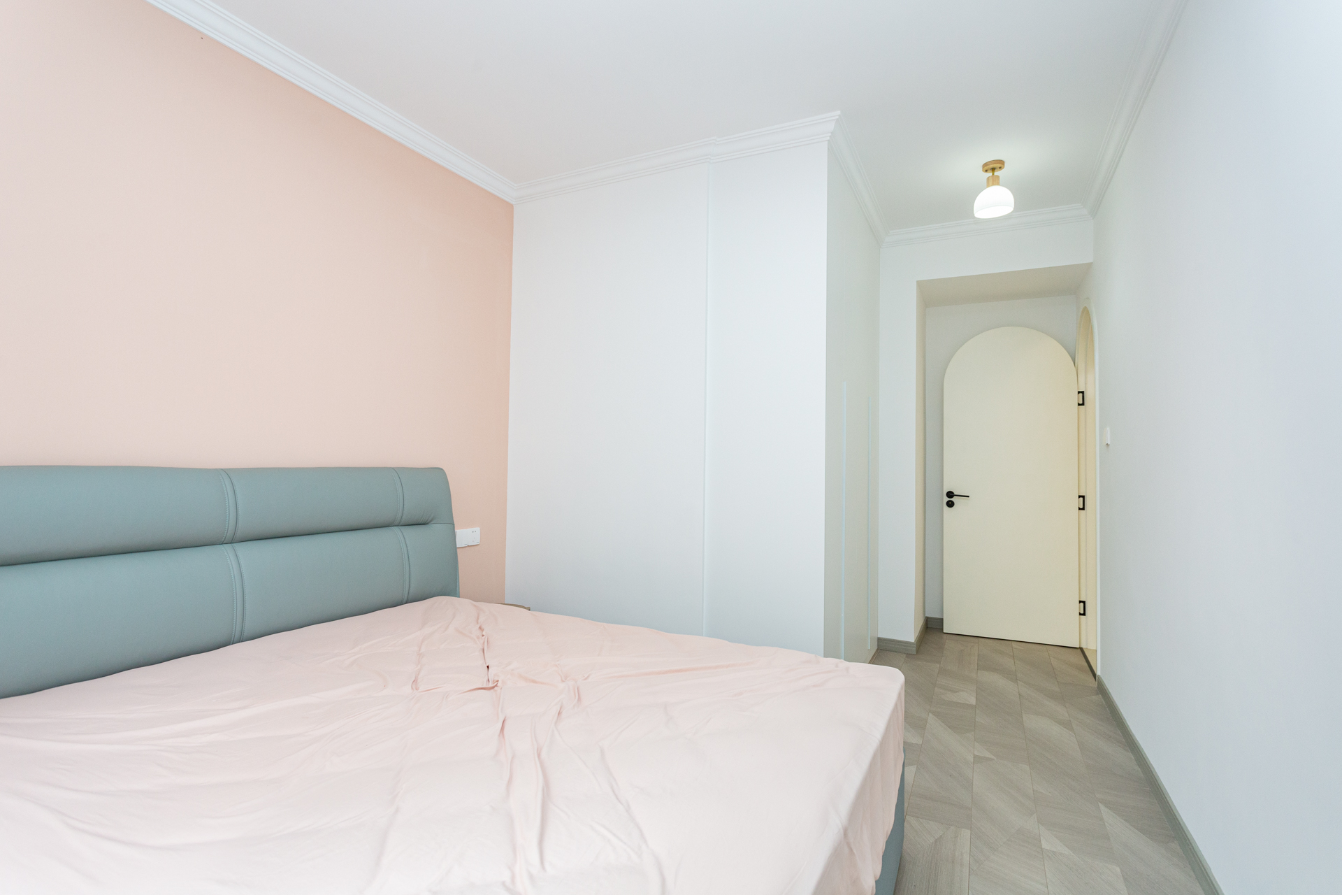 明发阅江悦府  4室2厅2卫    148.0万卧室