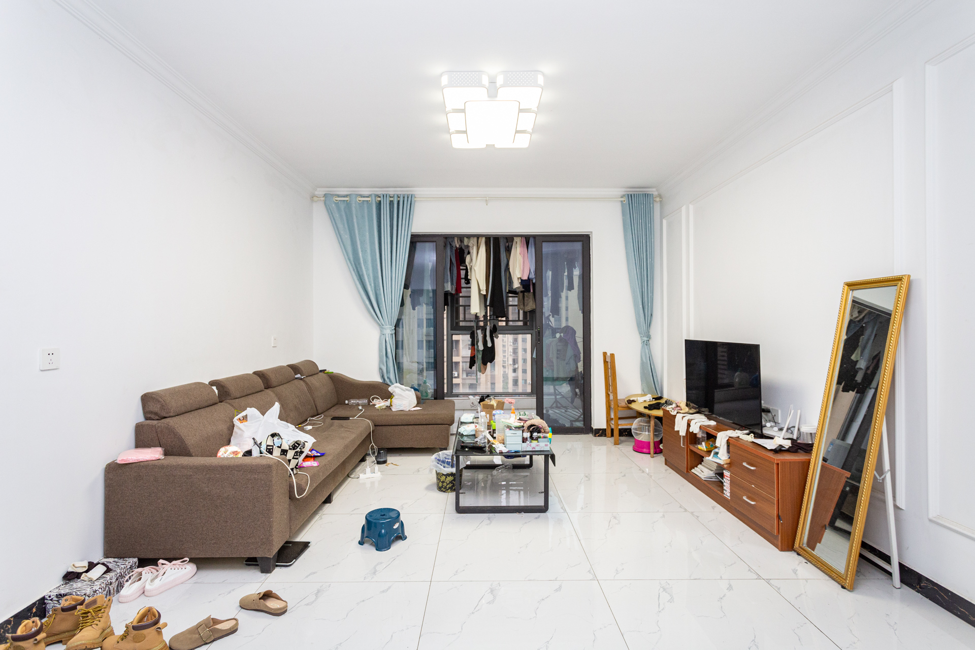 勤诚达境界城  4室2厅2卫    118.0万 勤诚达境界城  4室2厅2卫    118.0万客厅