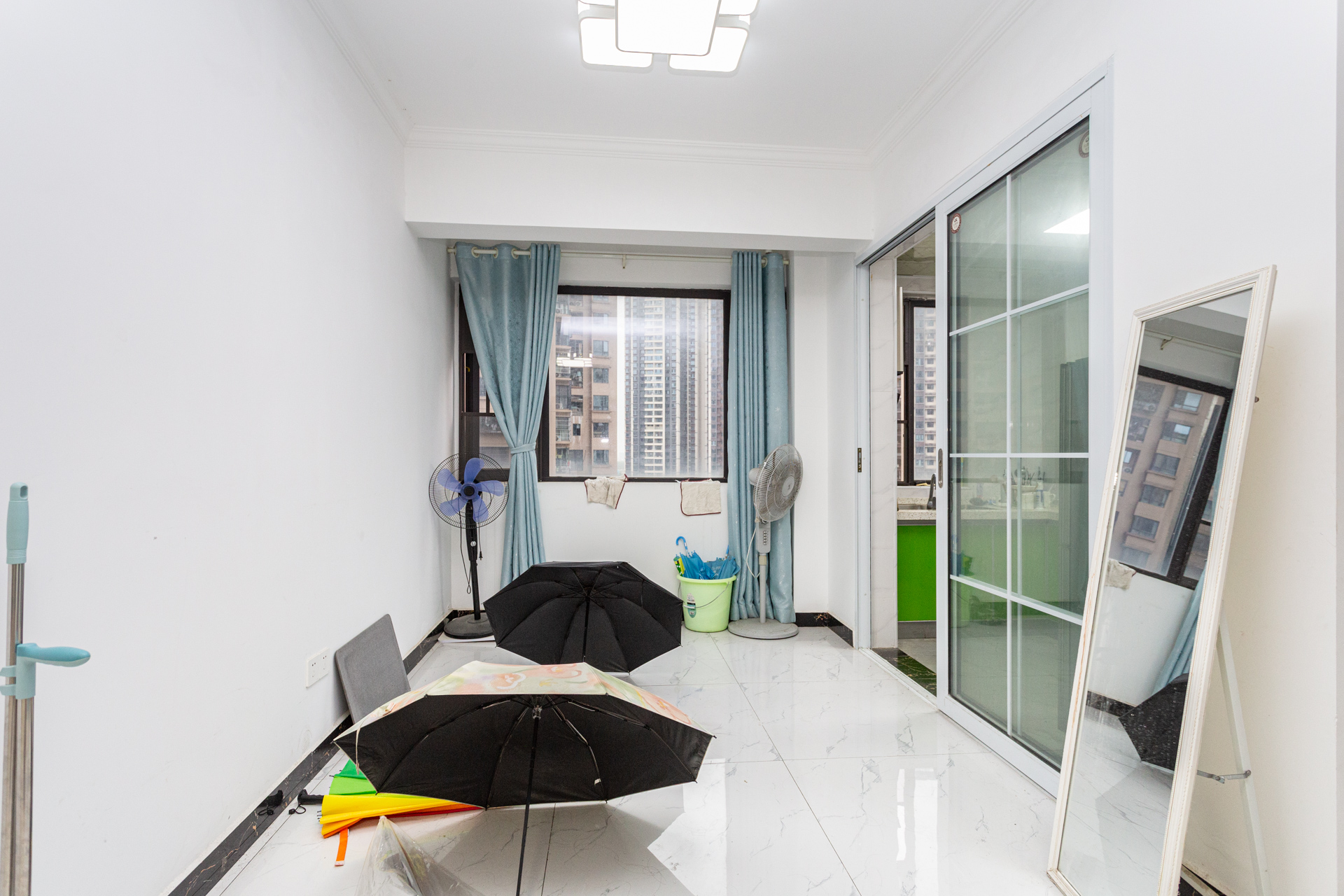 勤诚达境界城  4室2厅2卫    118.0万 勤诚达境界城  4室2厅2卫    118.0万客厅