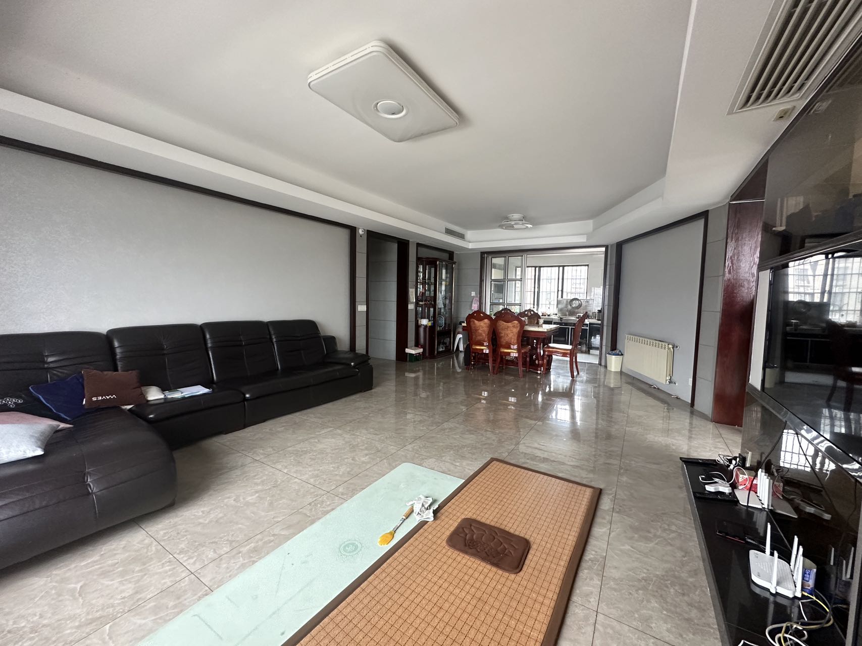 湘银二期世纪花园  4室2厅2卫    89.0万 湘银二期世纪花园  4室2厅2卫    89.0万室内图