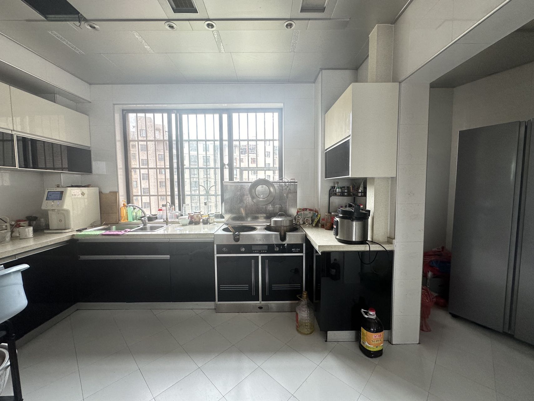 湘银二期世纪花园  4室2厅2卫    89.0万 湘银二期世纪花园  4室2厅2卫    89.0万室内图