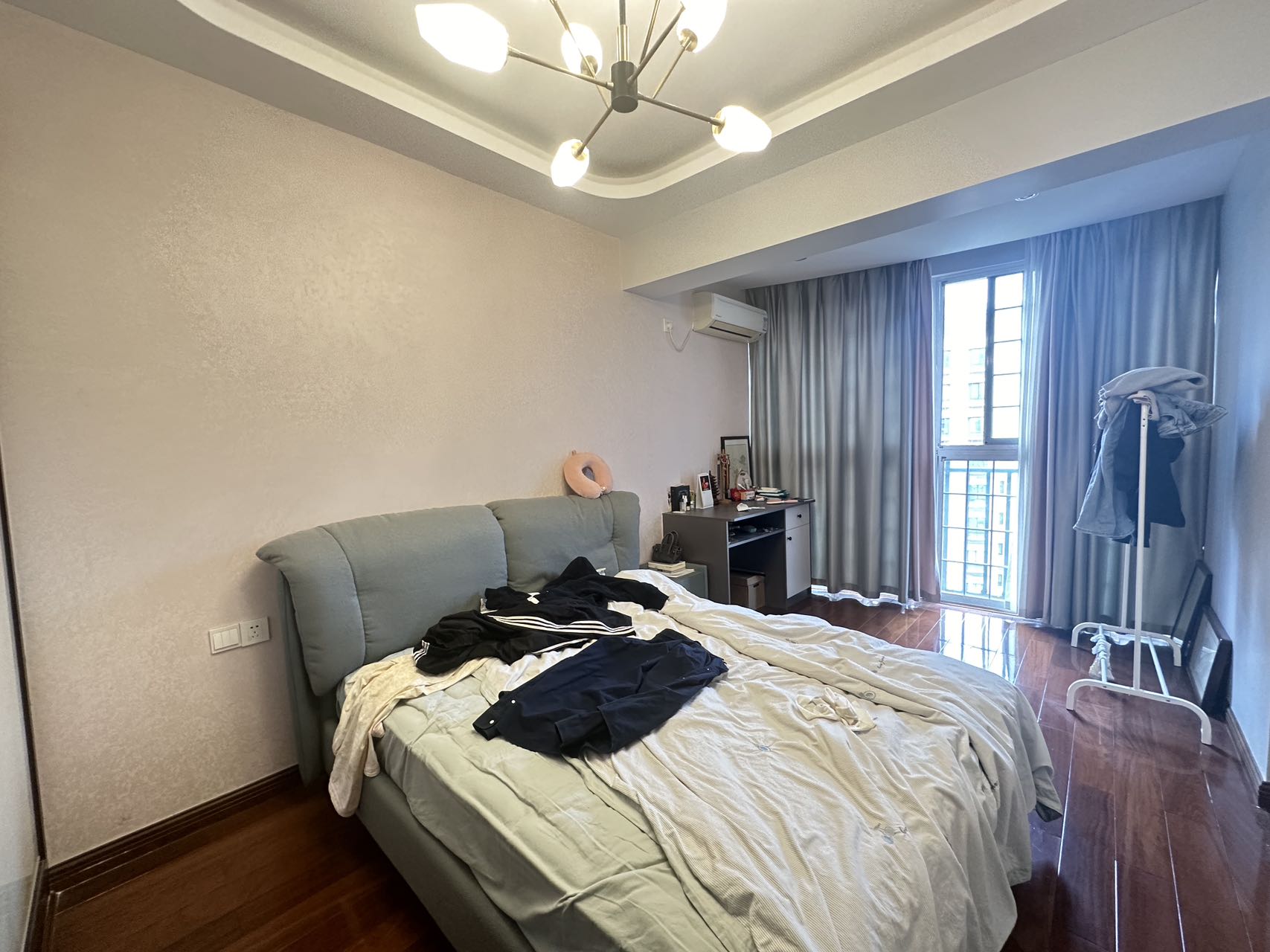 湘银二期世纪花园  4室2厅2卫    89.0万 湘银二期世纪花园  4室2厅2卫    89.0万室内图