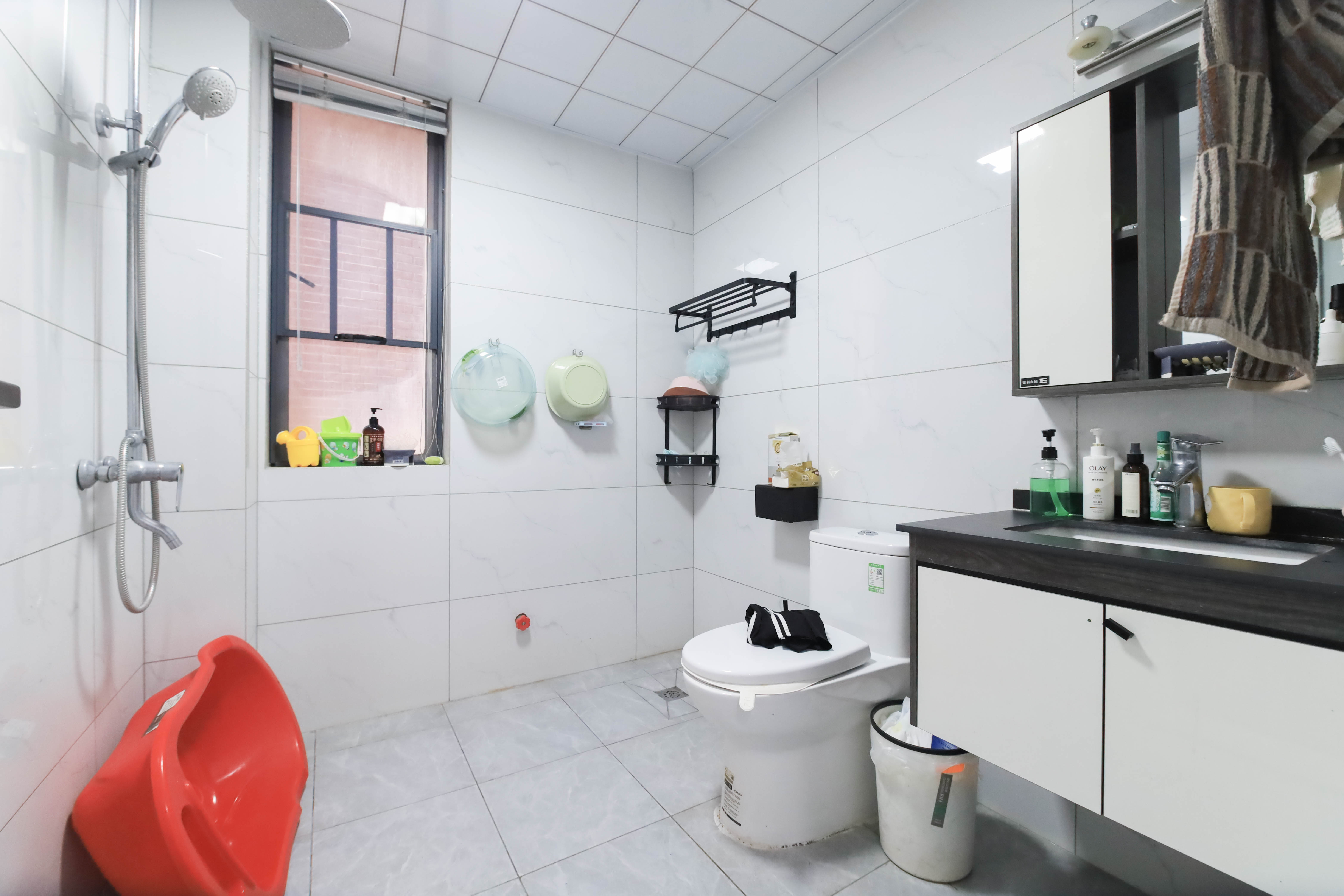 鼎丰前城  3室2厅2卫    100.0万 鼎丰前城  3室2厅2卫    100.0万卫生间