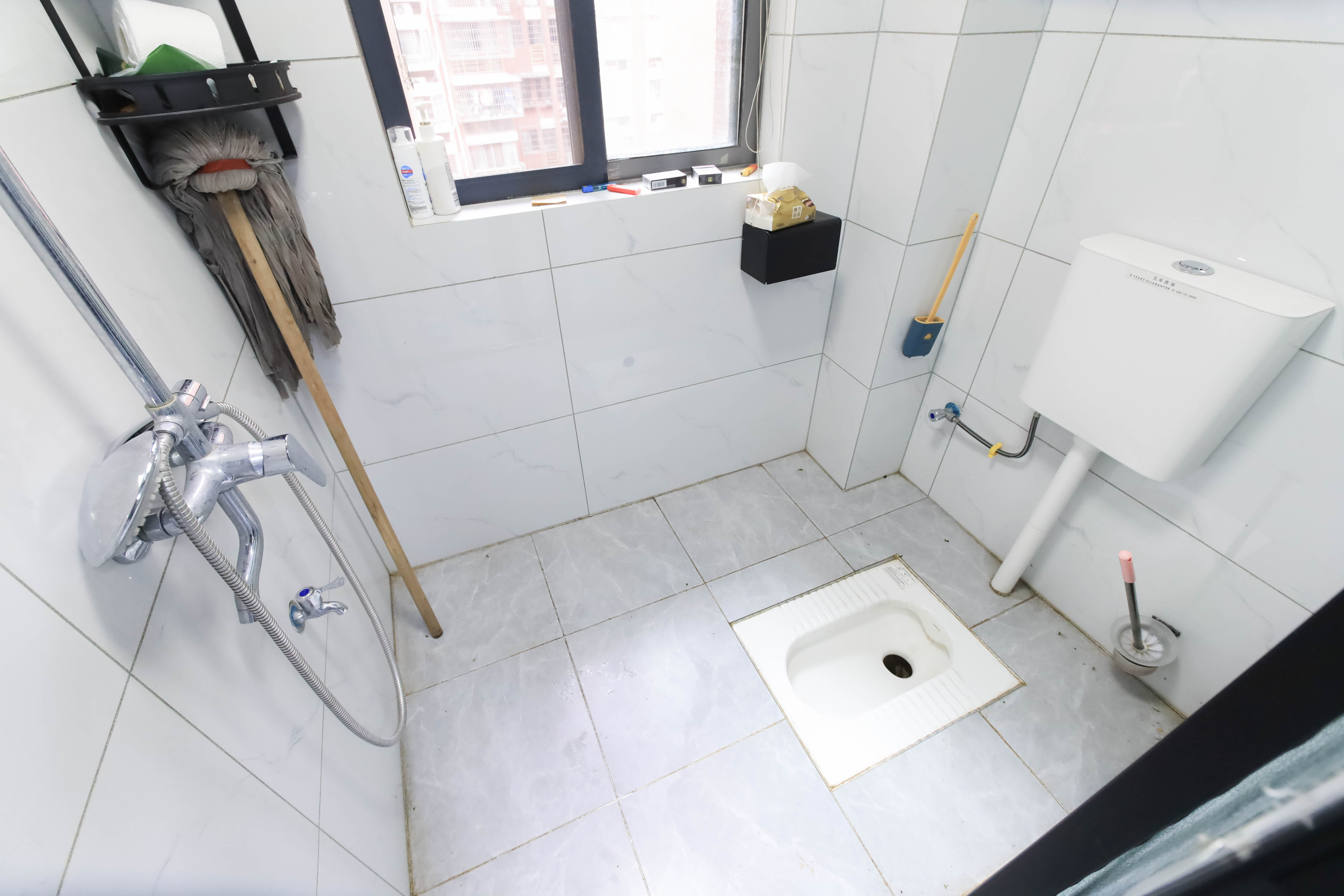 鼎丰前城  3室2厅2卫    100.0万 鼎丰前城  3室2厅2卫    100.0万卫生间