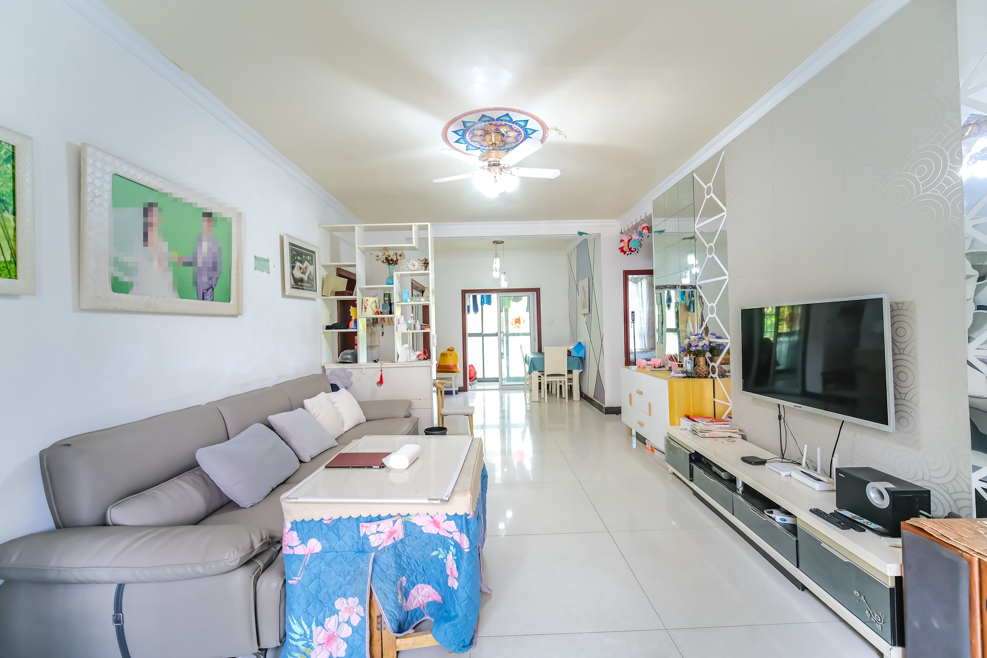 山水湾 2室1厅1卫 52.8万 山水湾 2室1厅1卫 52.8万客厅