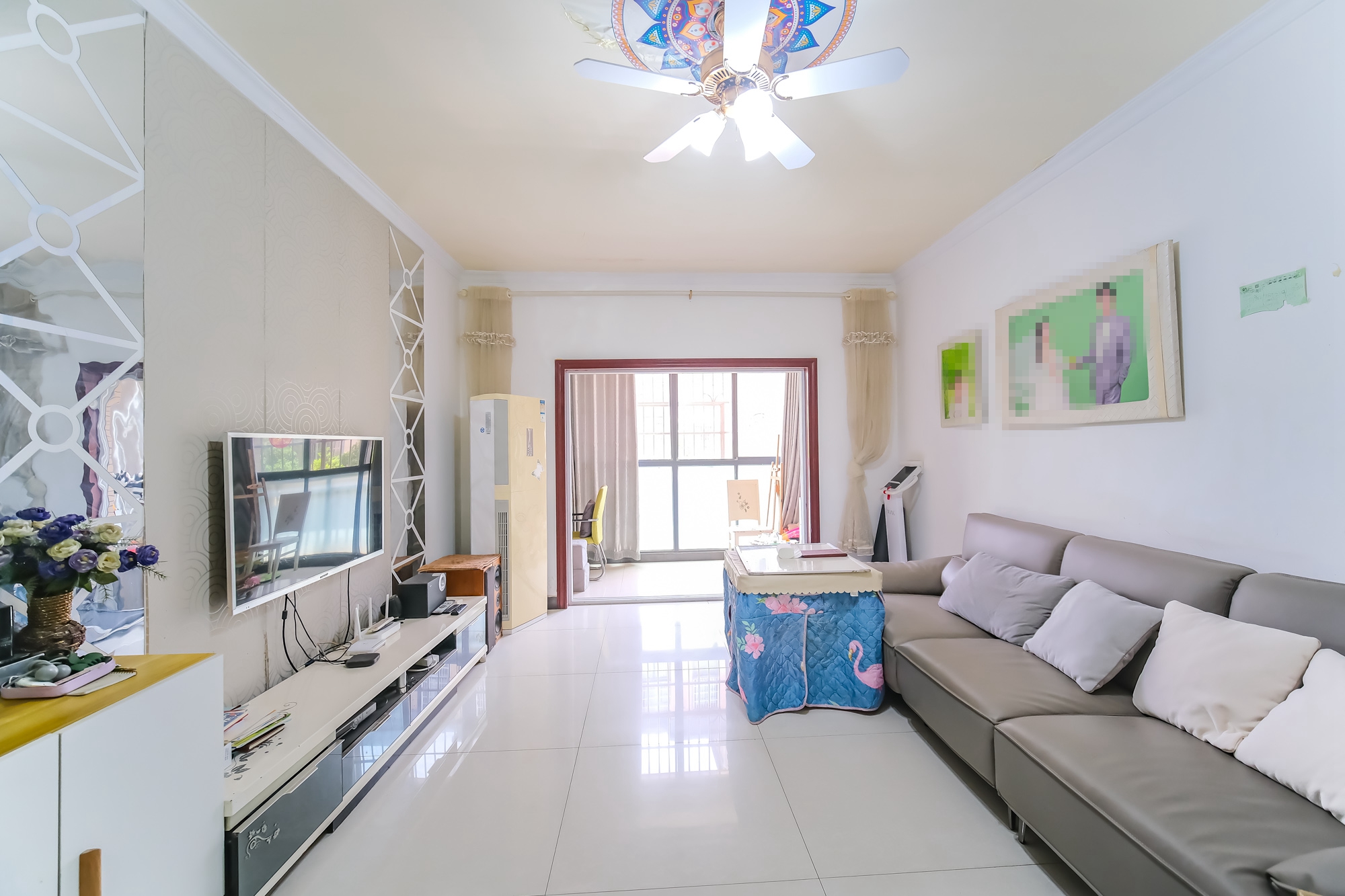 山水湾 2室1厅1卫 52.8万 山水湾 2室1厅1卫 52.8万客厅