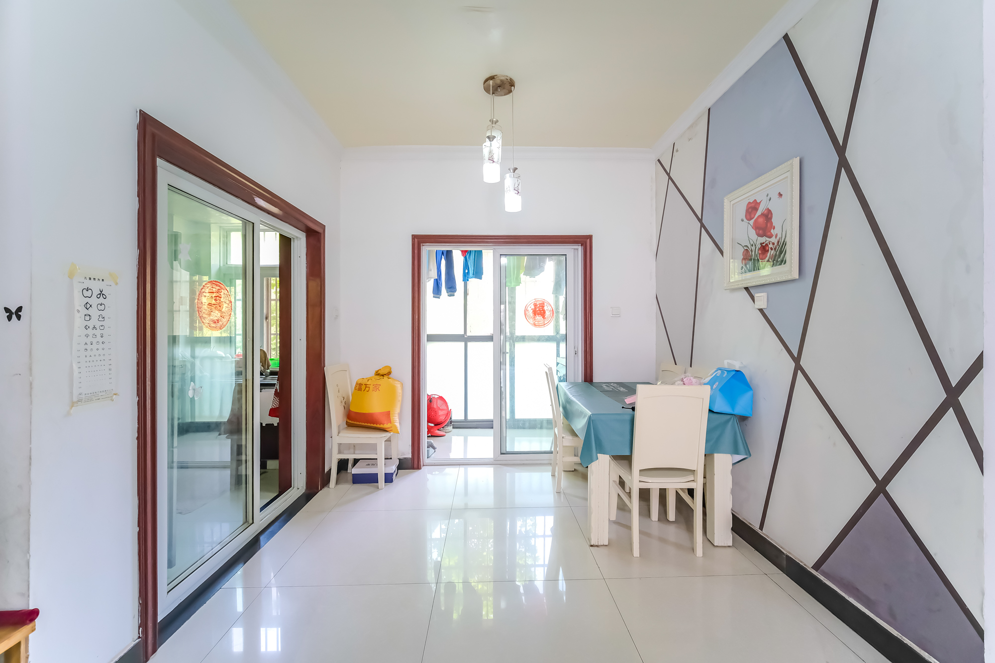 山水湾 2室1厅1卫 52.8万 山水湾 2室1厅1卫 52.8万客厅