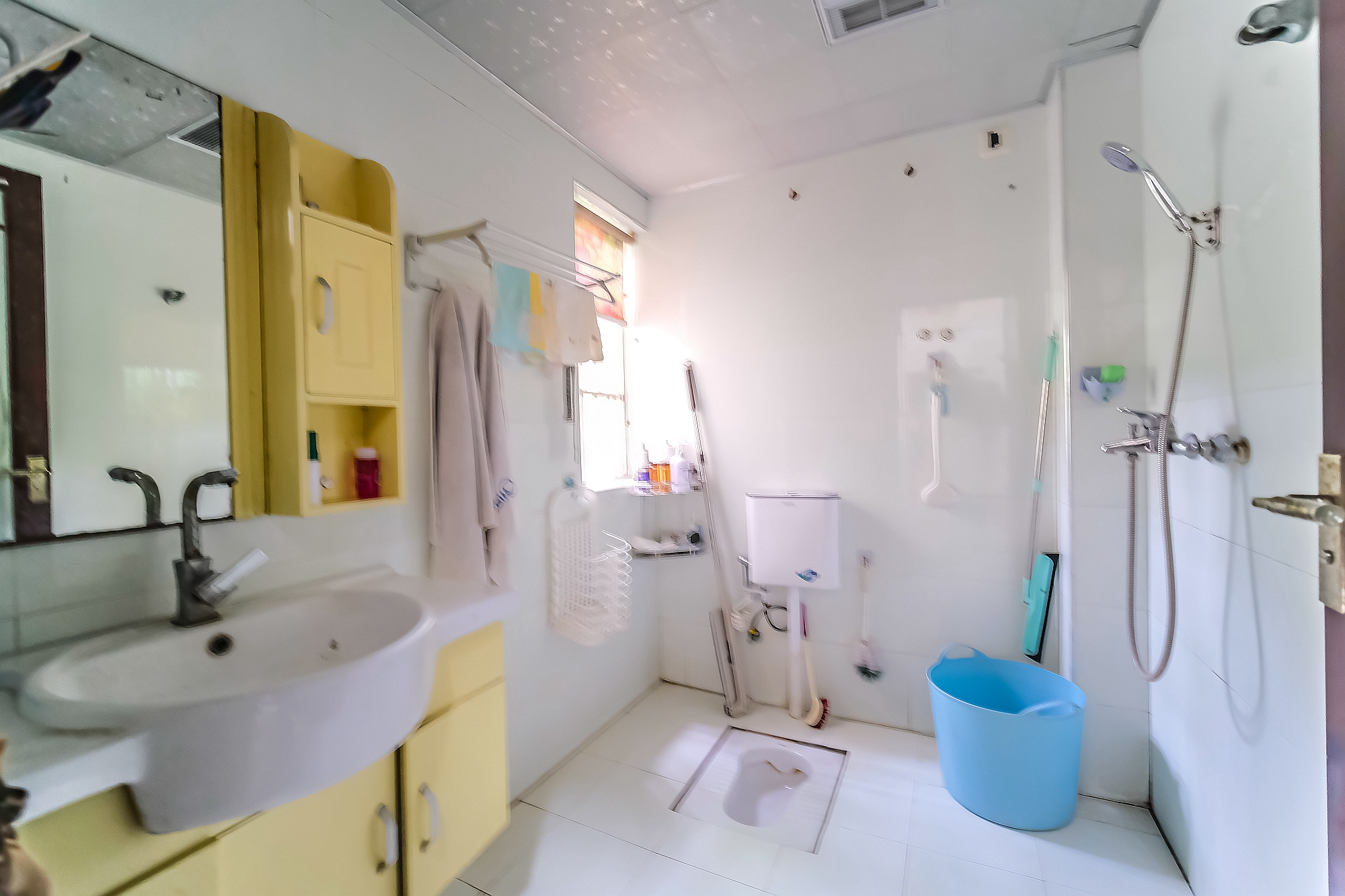 山水湾 2室1厅1卫 52.8万 山水湾 2室1厅1卫 52.8万卫生间