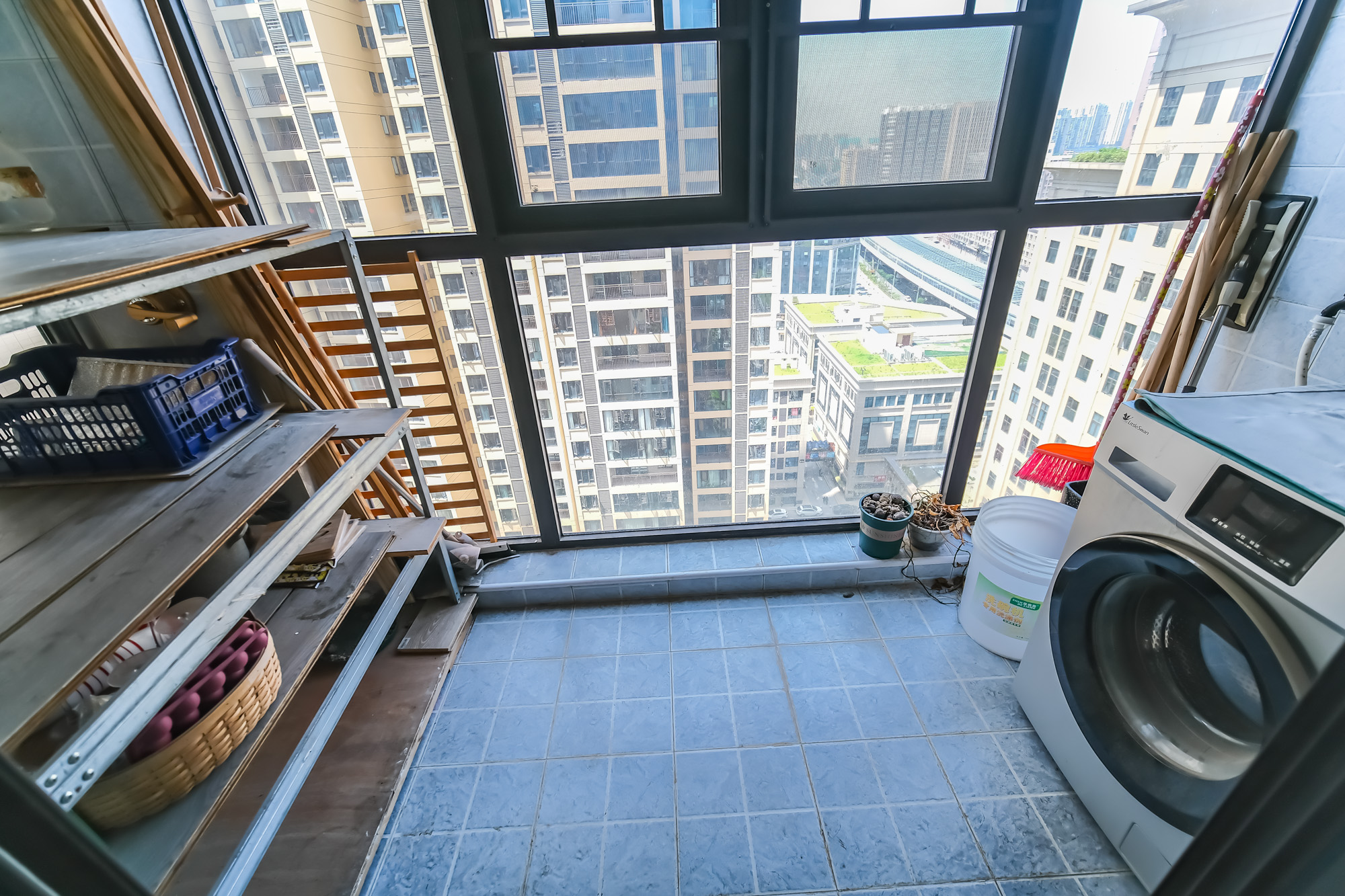 星雅美辰  3室2厅2卫    106.8万 星雅美辰  3室2厅2卫    106.8万阳台