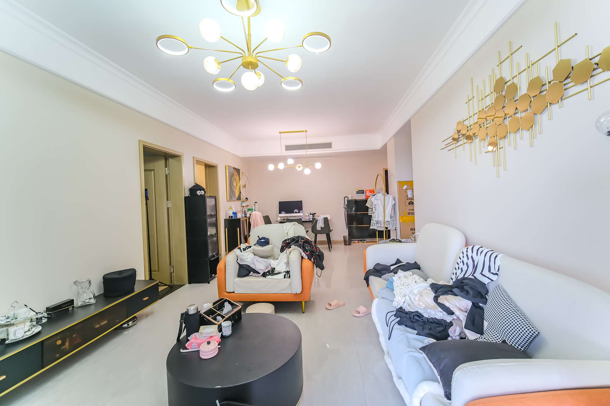 运达锦绣广场 3室2厅1卫 118.0万 运达锦绣广场 3室2厅1卫 118.0万客厅