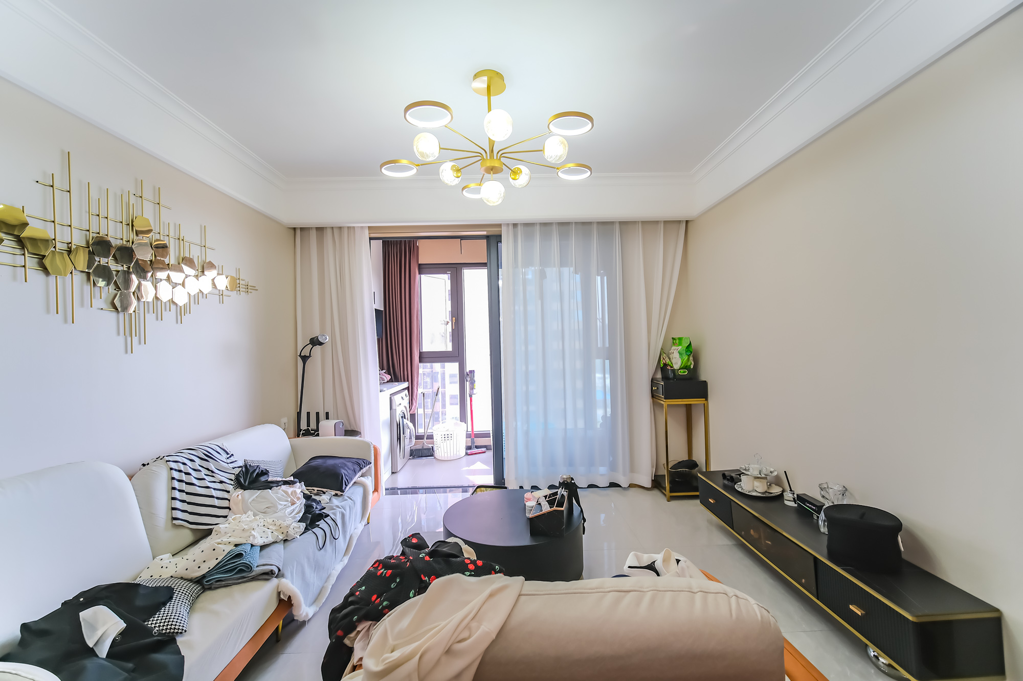 运达锦绣广场 3室2厅1卫 118.0万 运达锦绣广场 3室2厅1卫 118.0万客厅