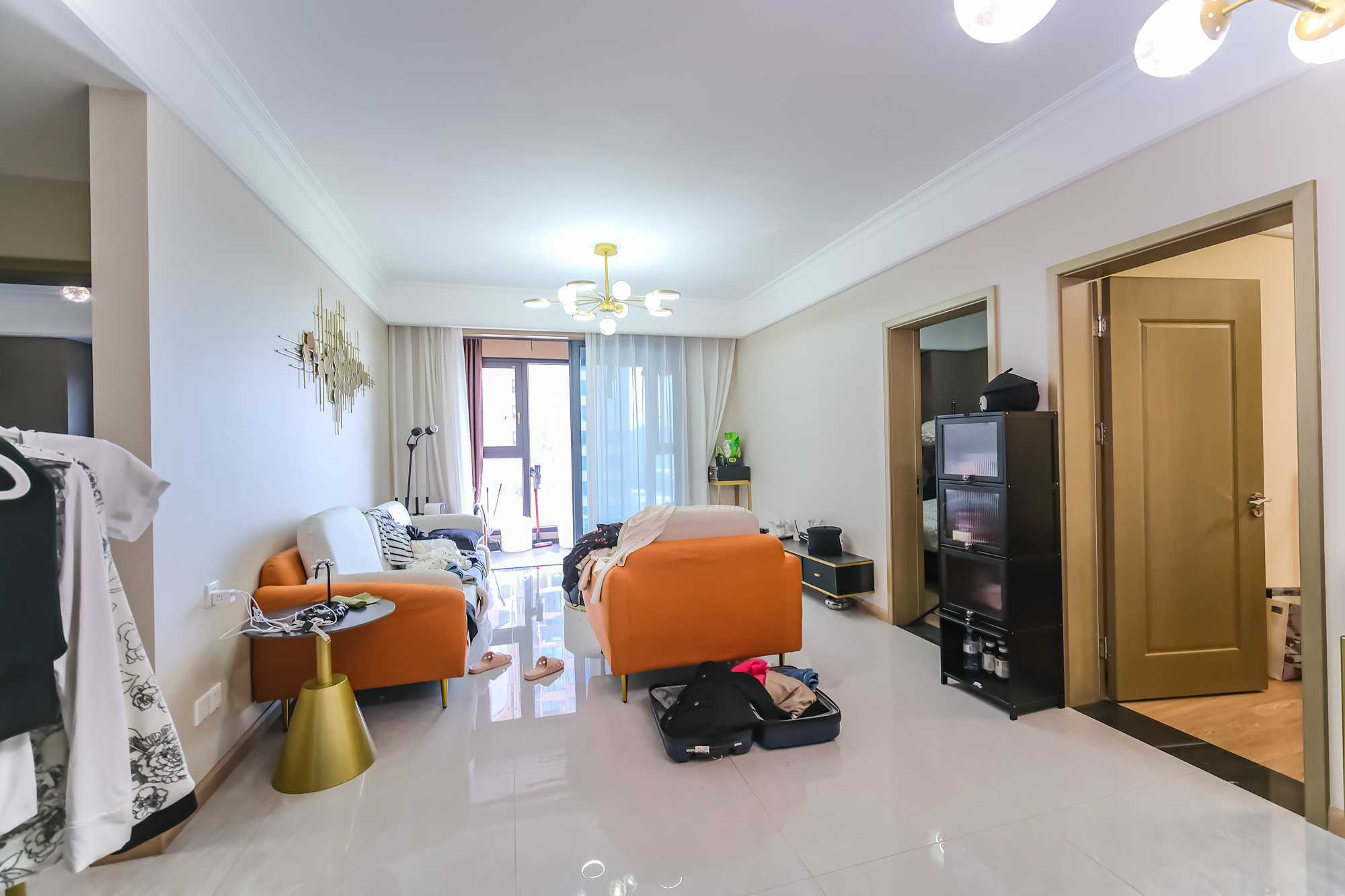 运达锦绣广场 3室2厅1卫 118.0万 运达锦绣广场 3室2厅1卫 118.0万客厅