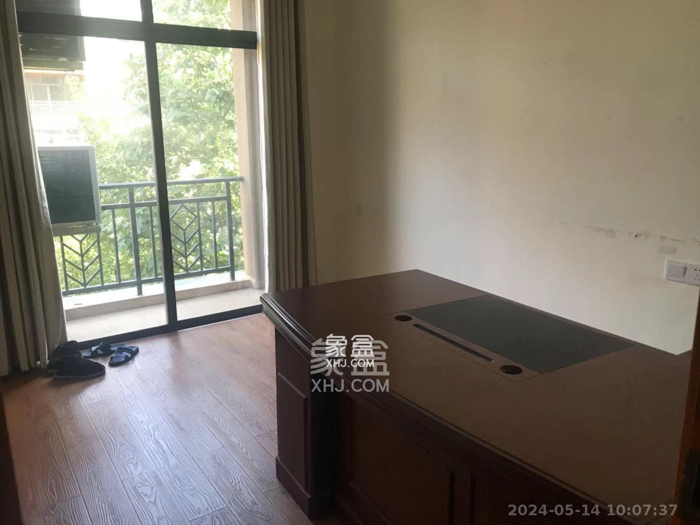 中建芙蓉和苑  4室2厅2卫   4000.00元/月室内图