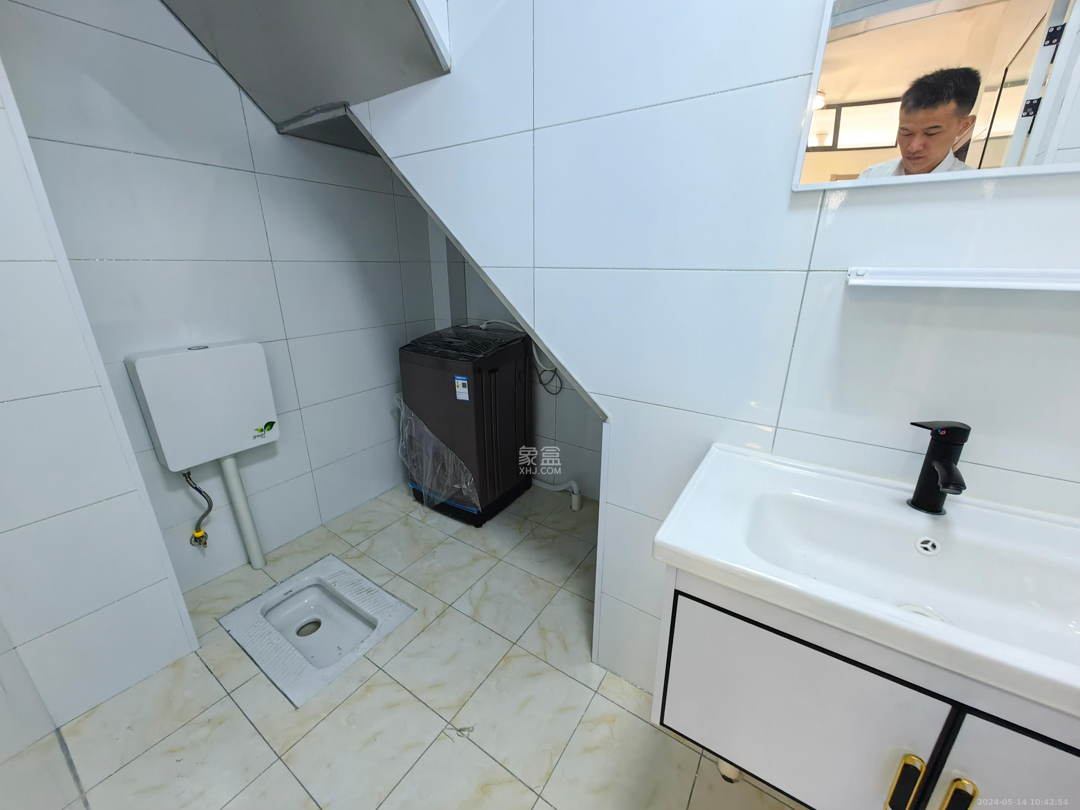 宝塔山私房散盘 1室1厅1卫 1300.0元/月 宝塔山私房散盘 1室1厅1卫 1300.0元/月室内图