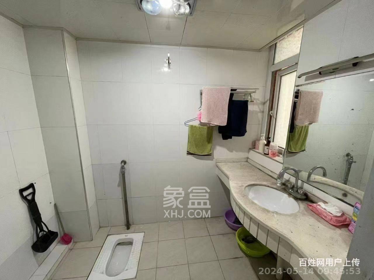 山水英伦  2室2厅1卫   1800.00元/月室内图