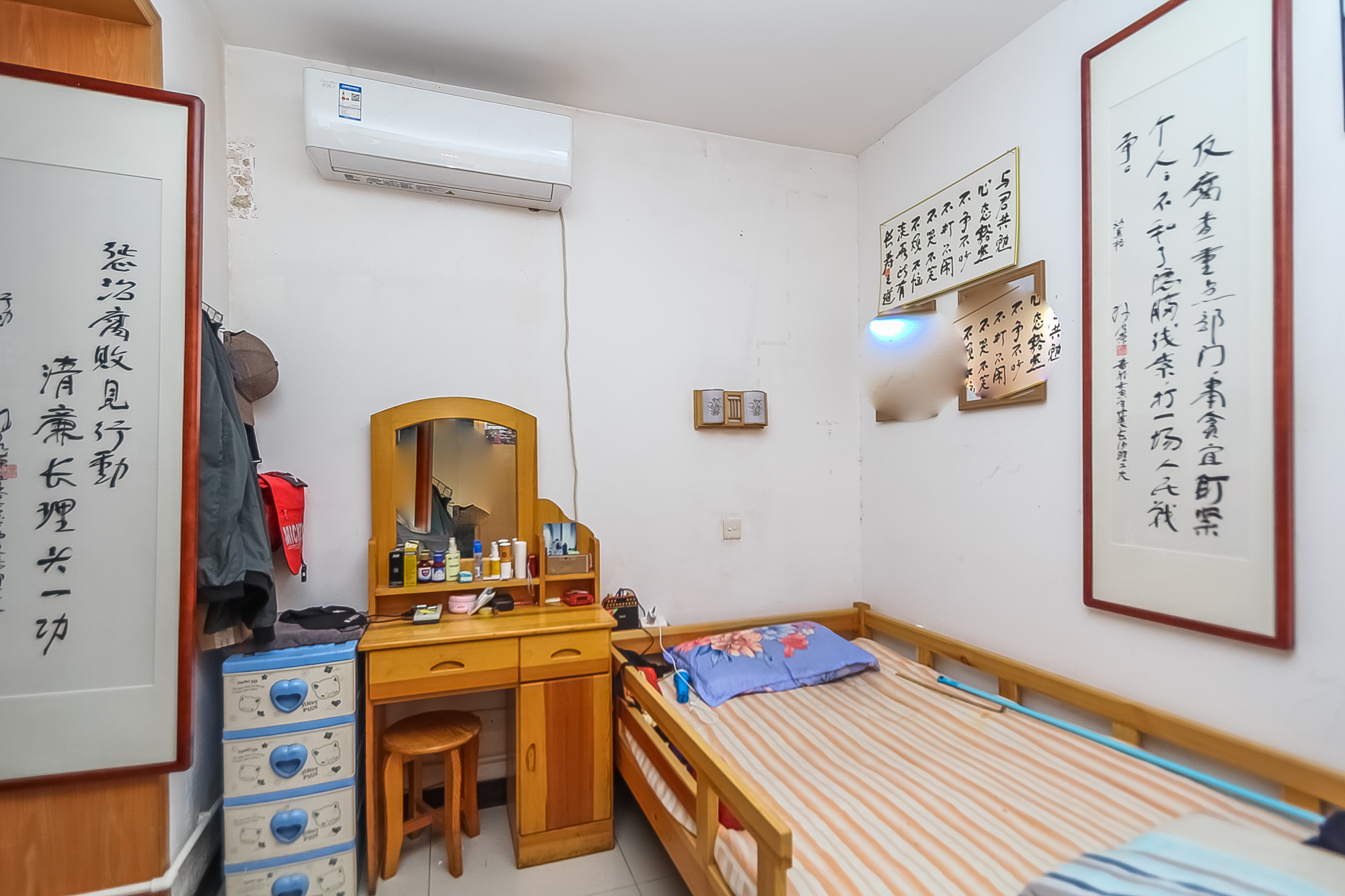 翡翠林居  3室2厅2卫   82.80万卧室