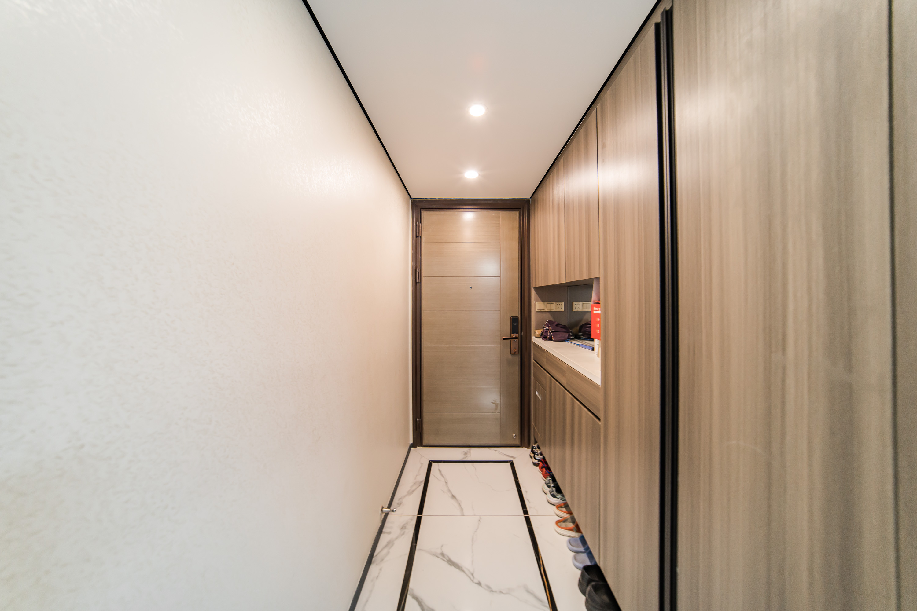 中海阅麓山一期  3室1厅2卫   230.00万其他