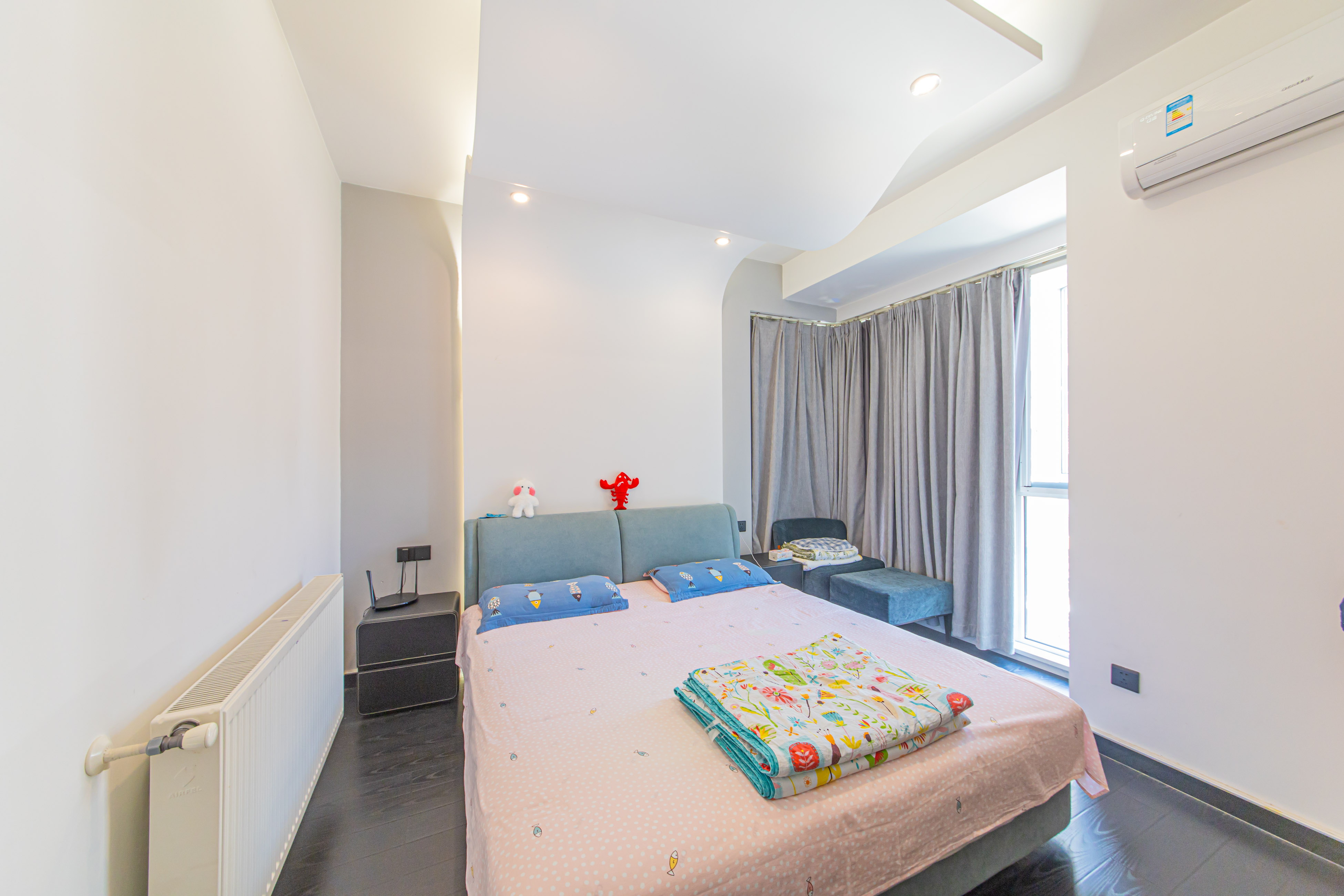 怡和山庄  4室2厅2卫    156.0万 怡和山庄  4室2厅2卫    156.0万卧室