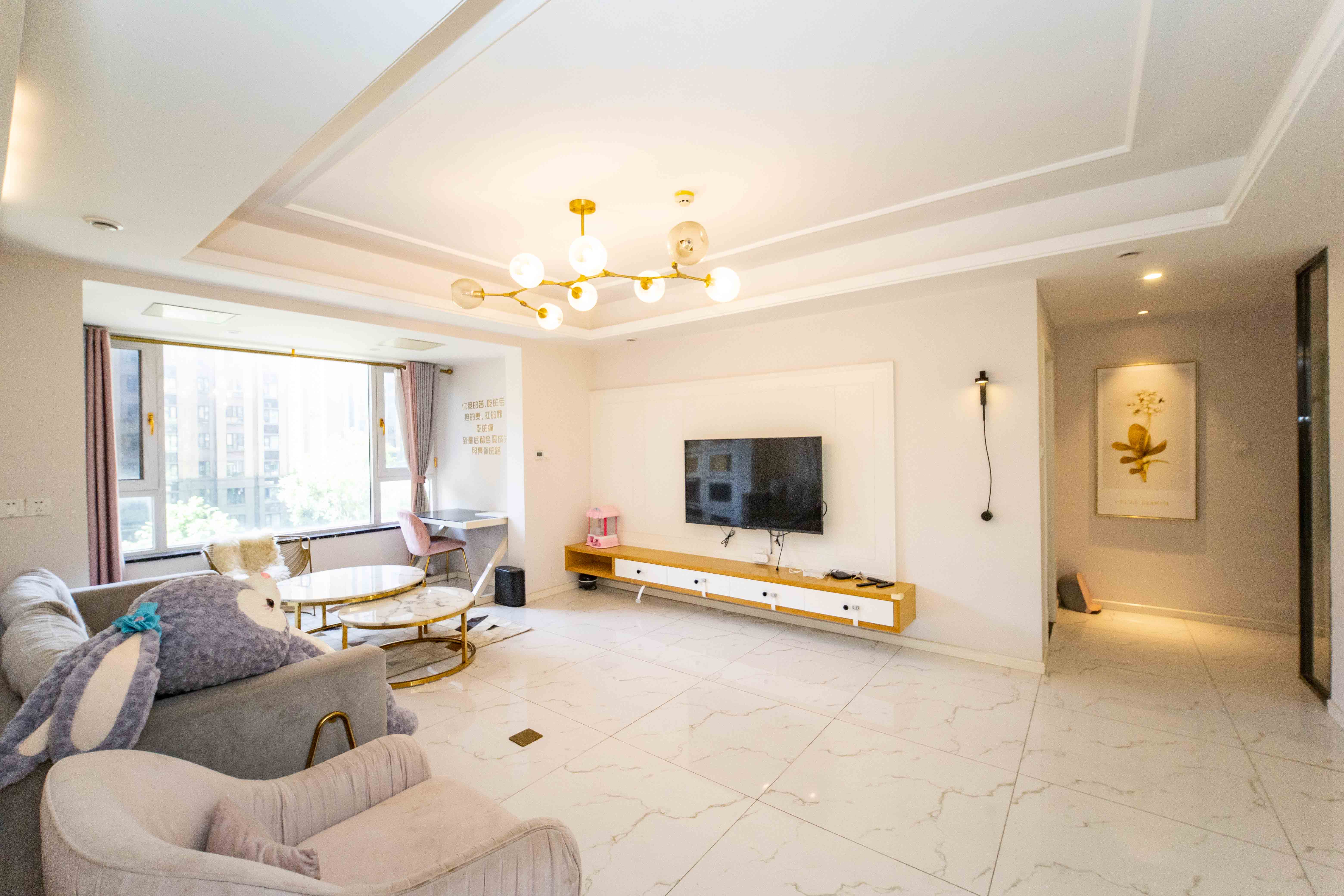 金地格林公馆  3室2厅2卫    130.0万客厅