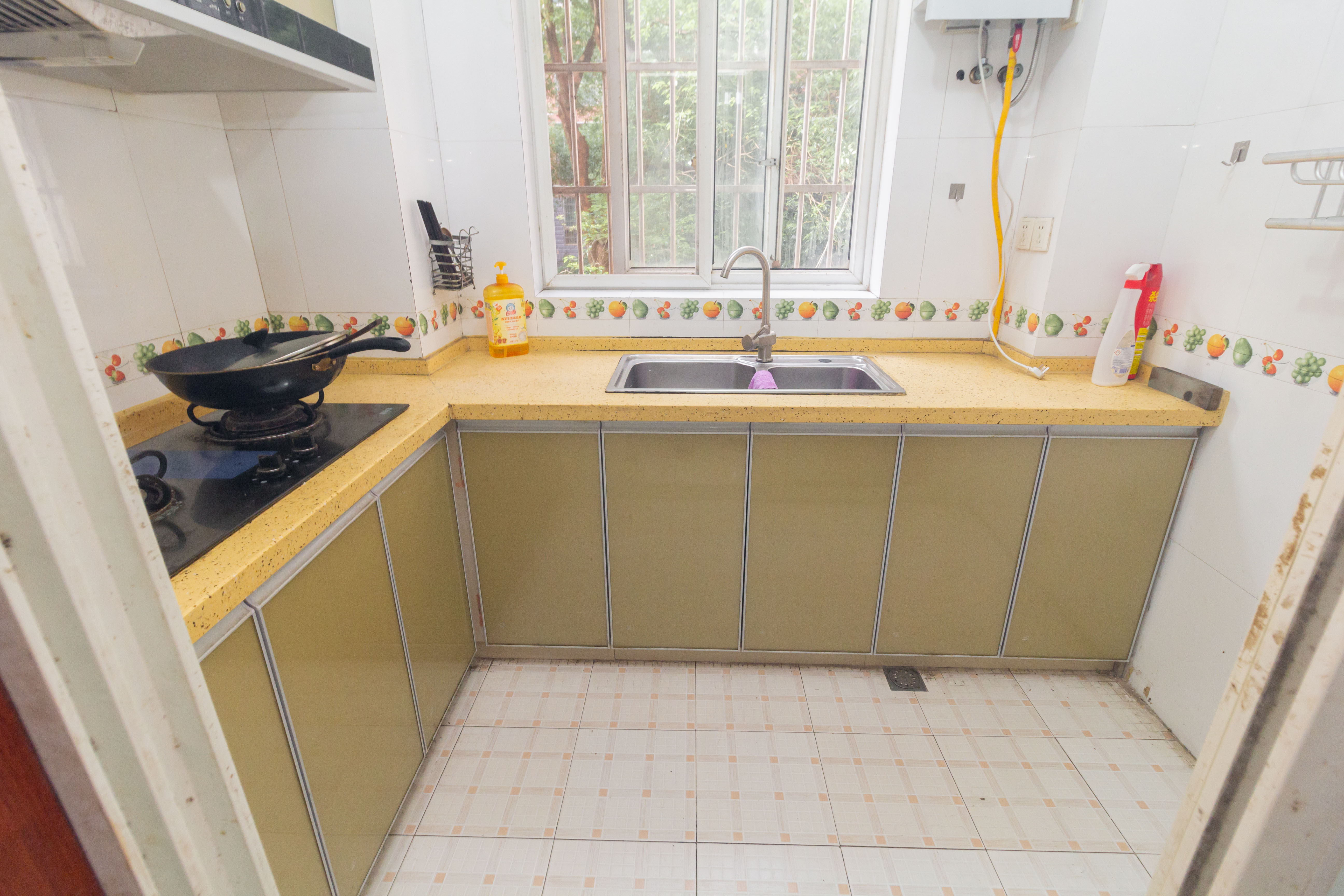 东城名苑 2室2厅1卫 48.8万 东城名苑 2室2厅1卫 48.8万厨房