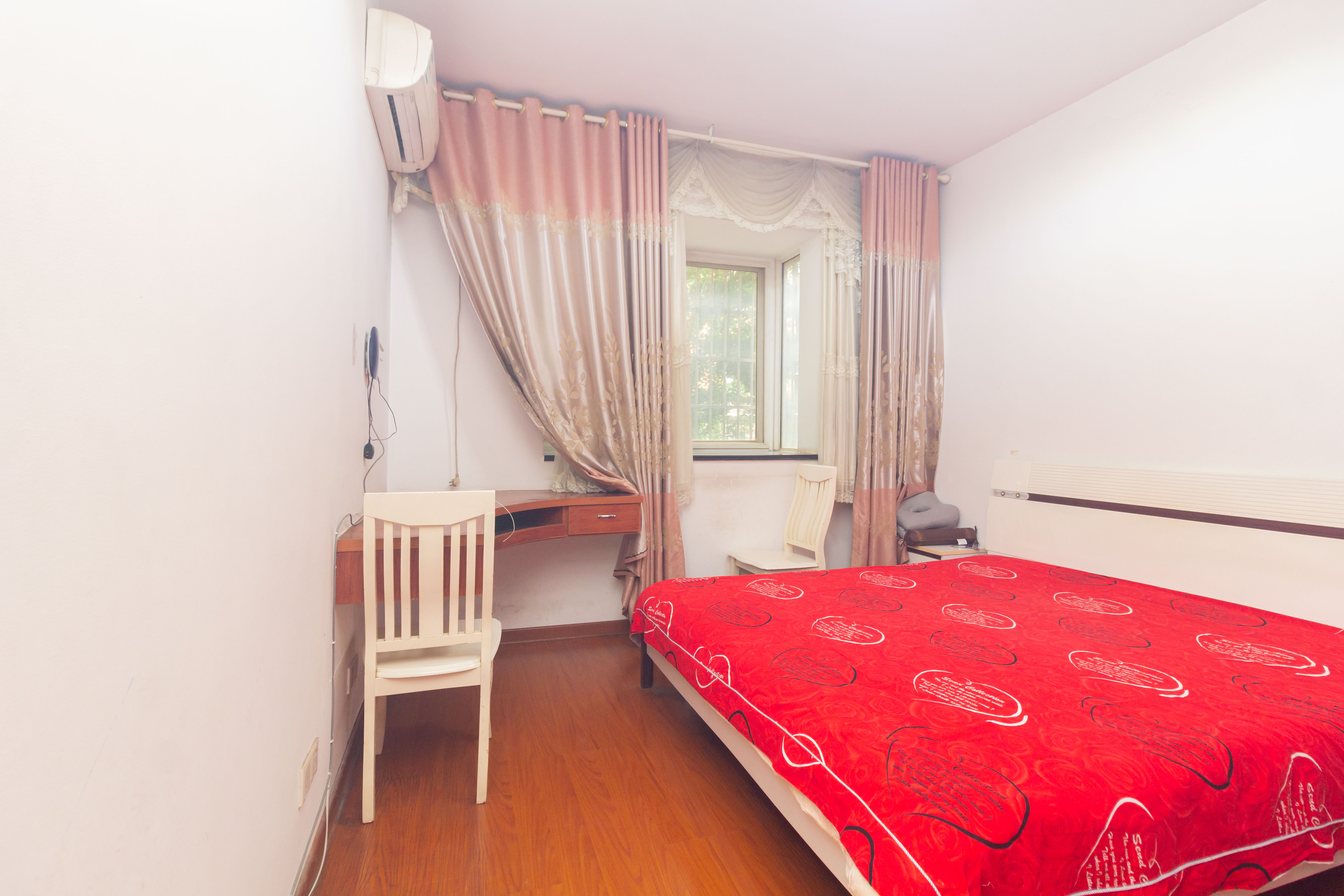 东城名苑 2室2厅1卫 48.8万 东城名苑 2室2厅1卫 48.8万卧室