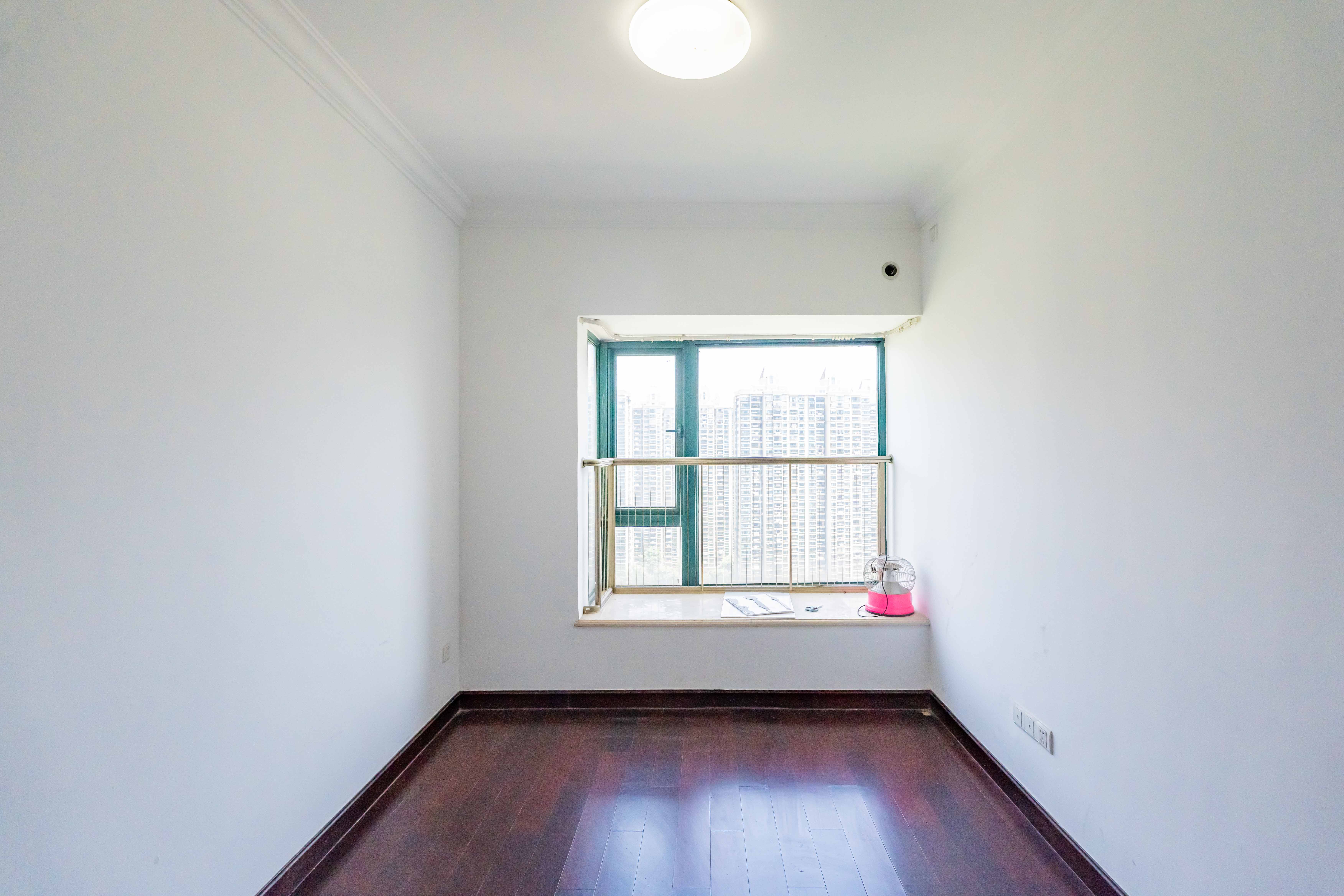 恒大雅苑 3室2厅1卫 100.0万 恒大雅苑 3室2厅1卫 100.0万卧室