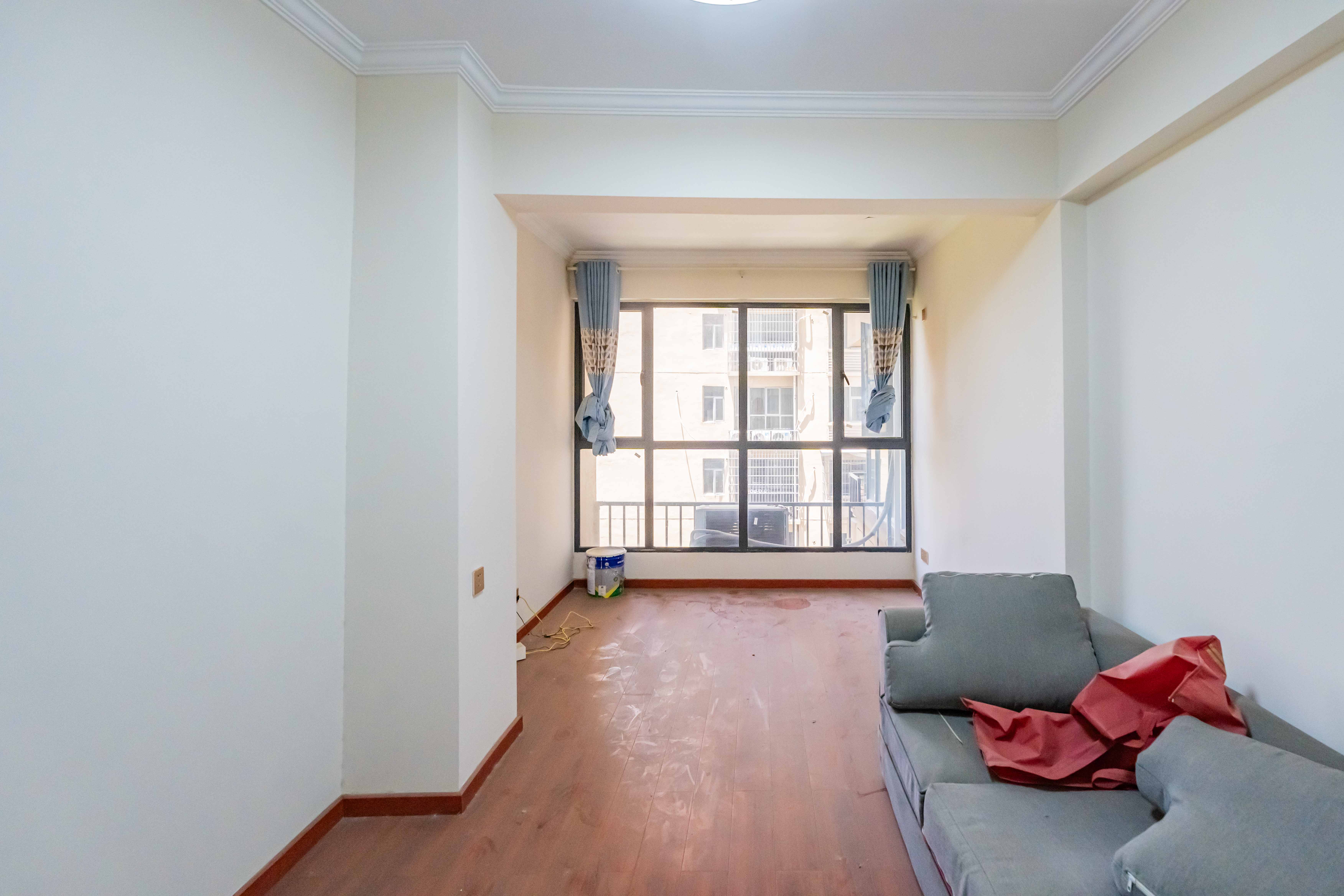 悦湖山 3室2厅1卫 72.0万 悦湖山 3室2厅1卫 72.0万卧室