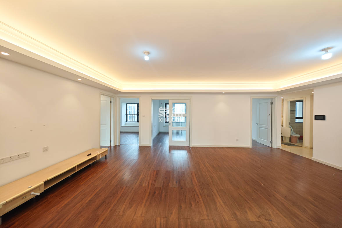 万科魅力之城锋镜里  4室2厅2卫    160.0万 万科魅力之城锋镜里  4室2厅2卫    160.0万客厅