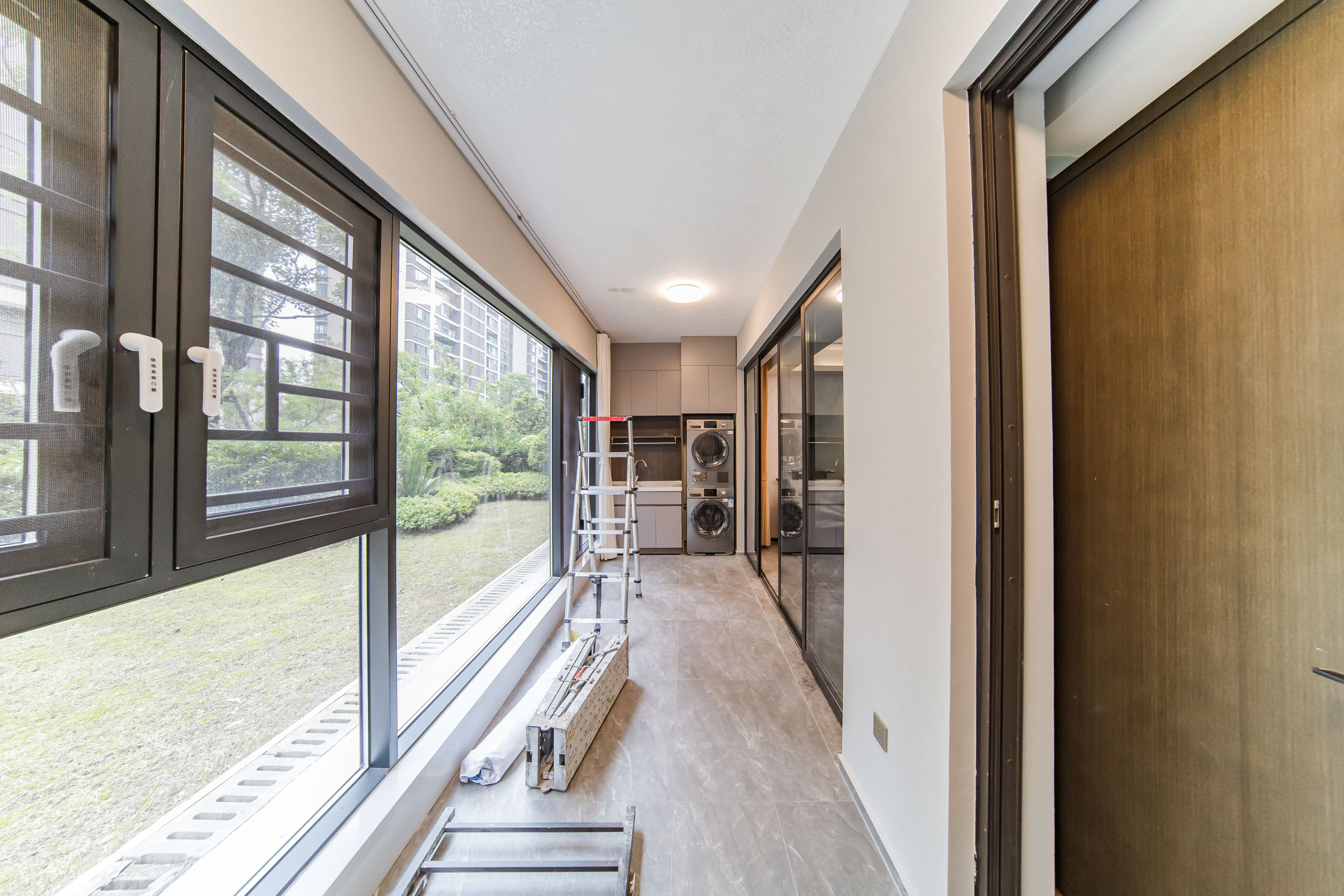 建发电建江山悦  4室2厅2卫   213.00万阳台