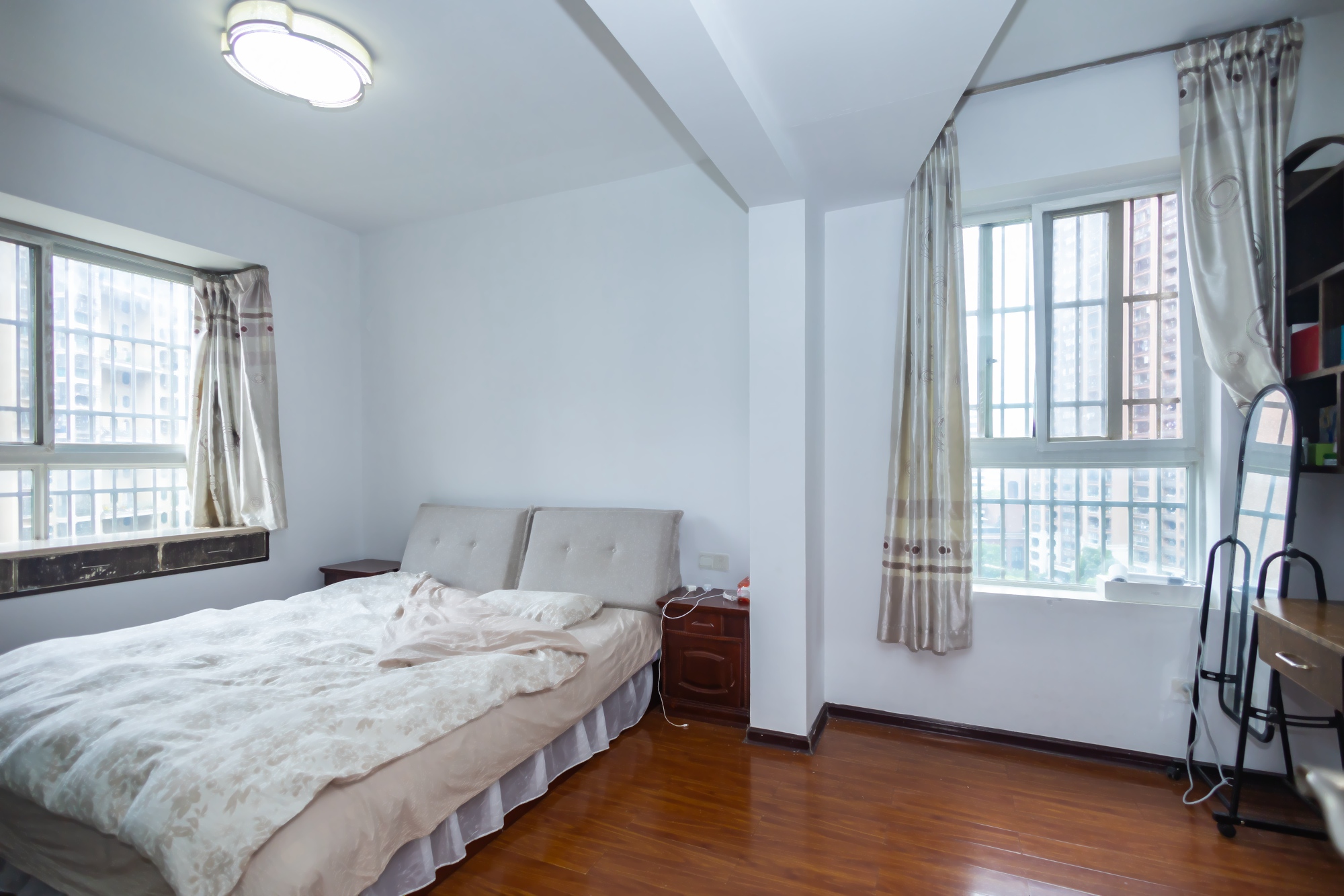 爱琴海岸 2室2厅1卫 63.6万 爱琴海岸 2室2厅1卫 63.6万卧室