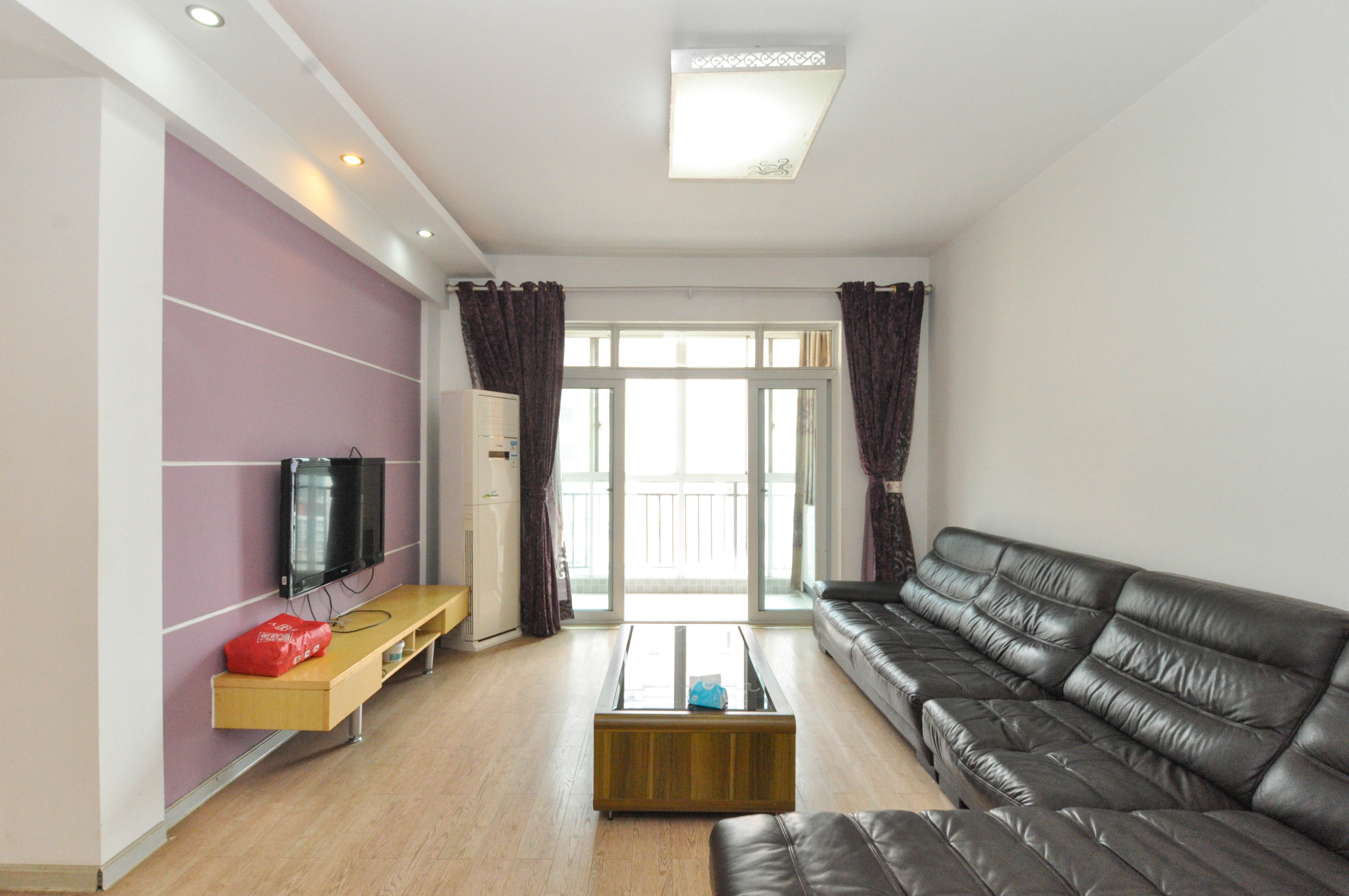 中房F联邦  2室2厅1卫    69.0万 中房F联邦  2室2厅1卫    69.0万客厅