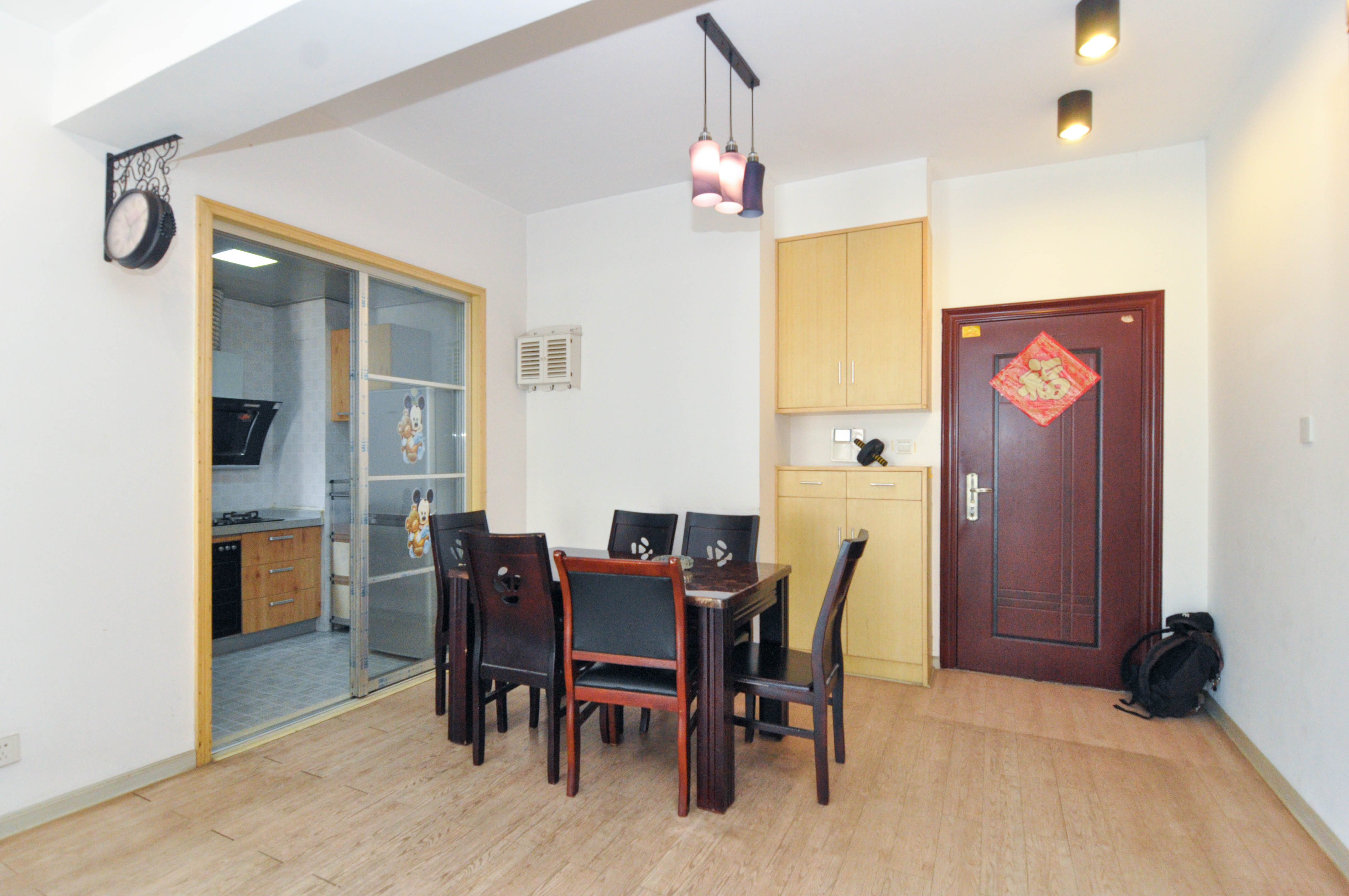 中房F联邦  2室2厅1卫    69.0万 中房F联邦  2室2厅1卫    69.0万卧室