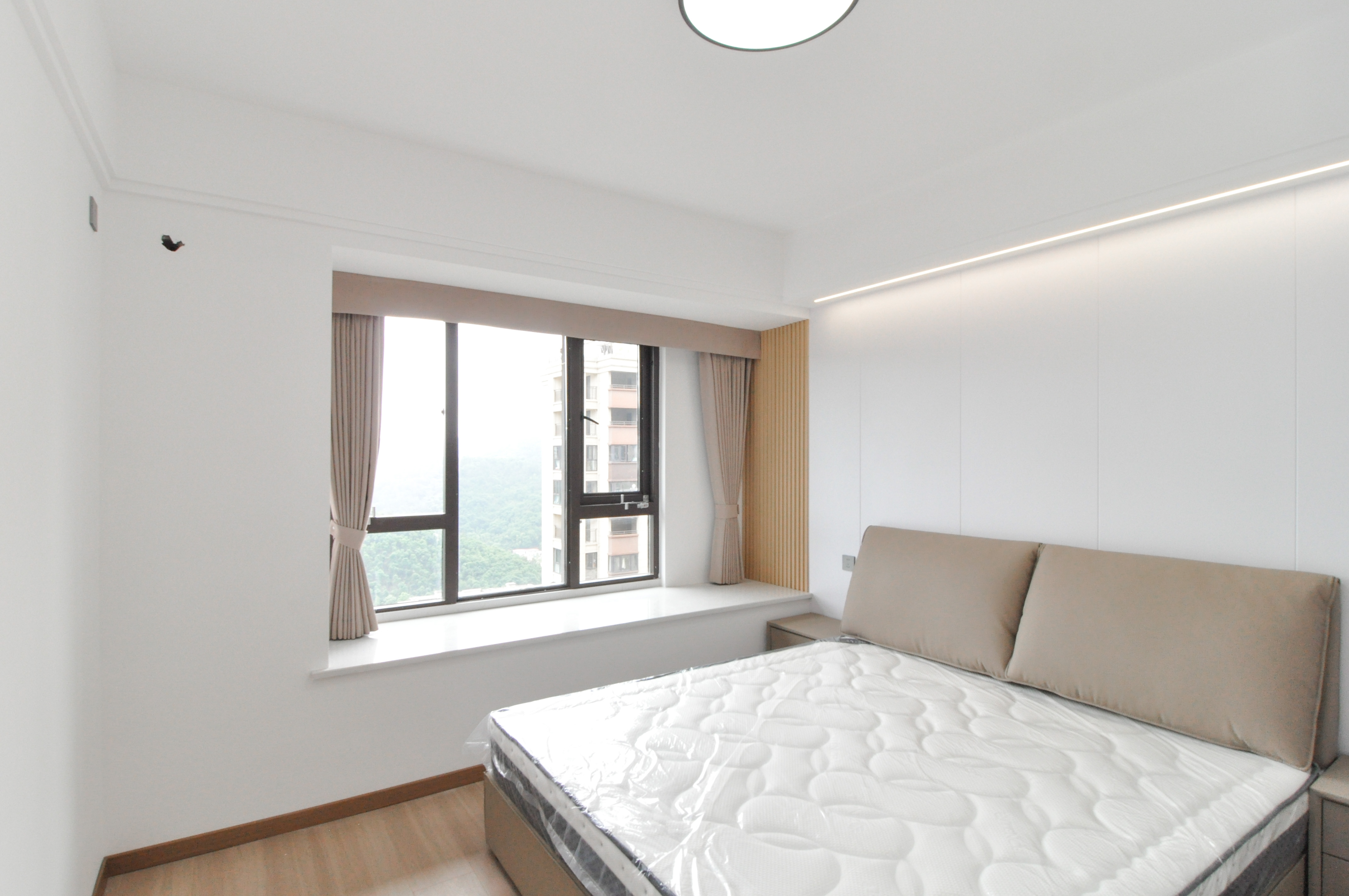 梅溪正荣府  4室2厅2卫    168.0万其他