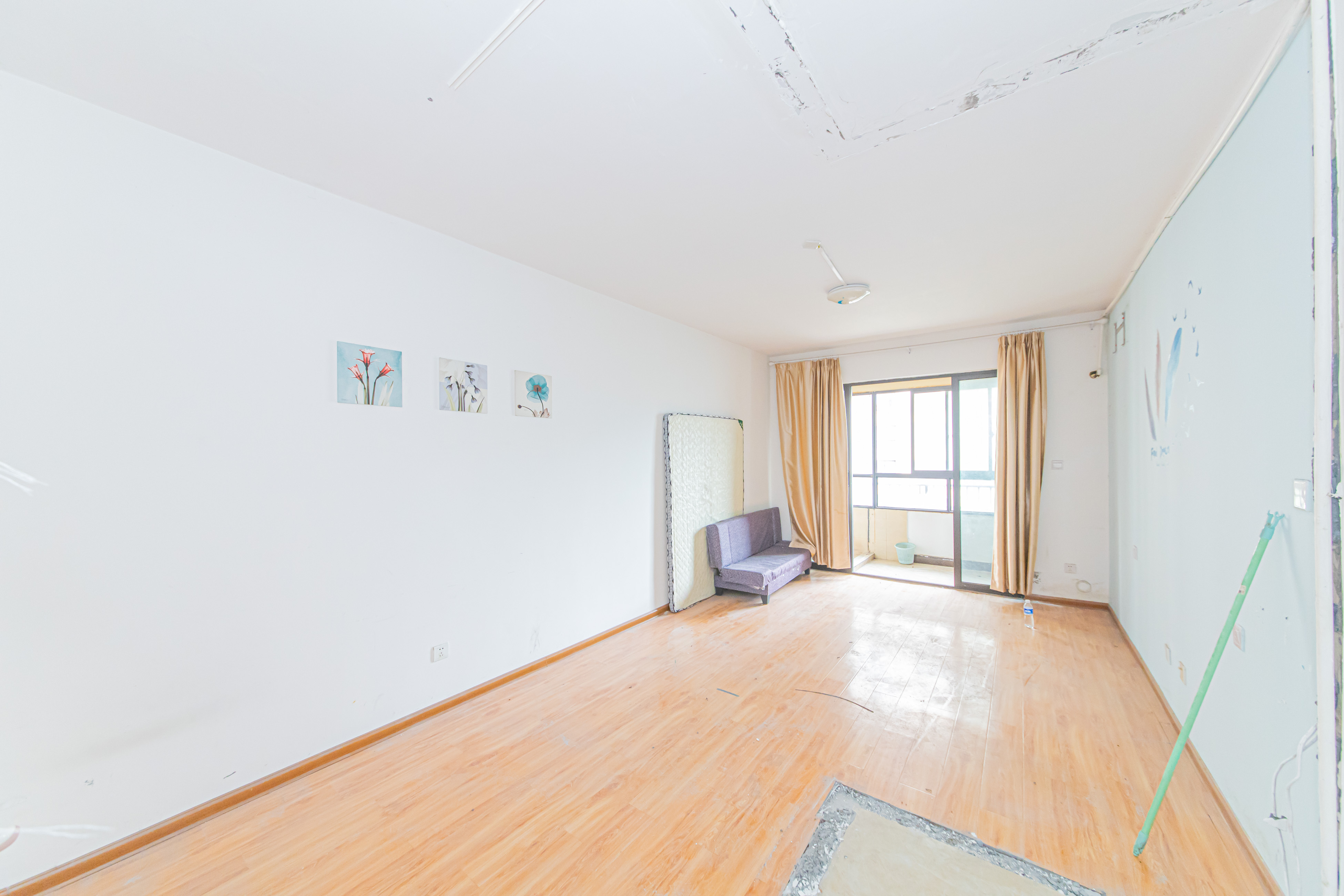 北辰中央公园B区 3室1厅1卫 70.0万 北辰中央公园B区 3室1厅1卫 70.0万客厅