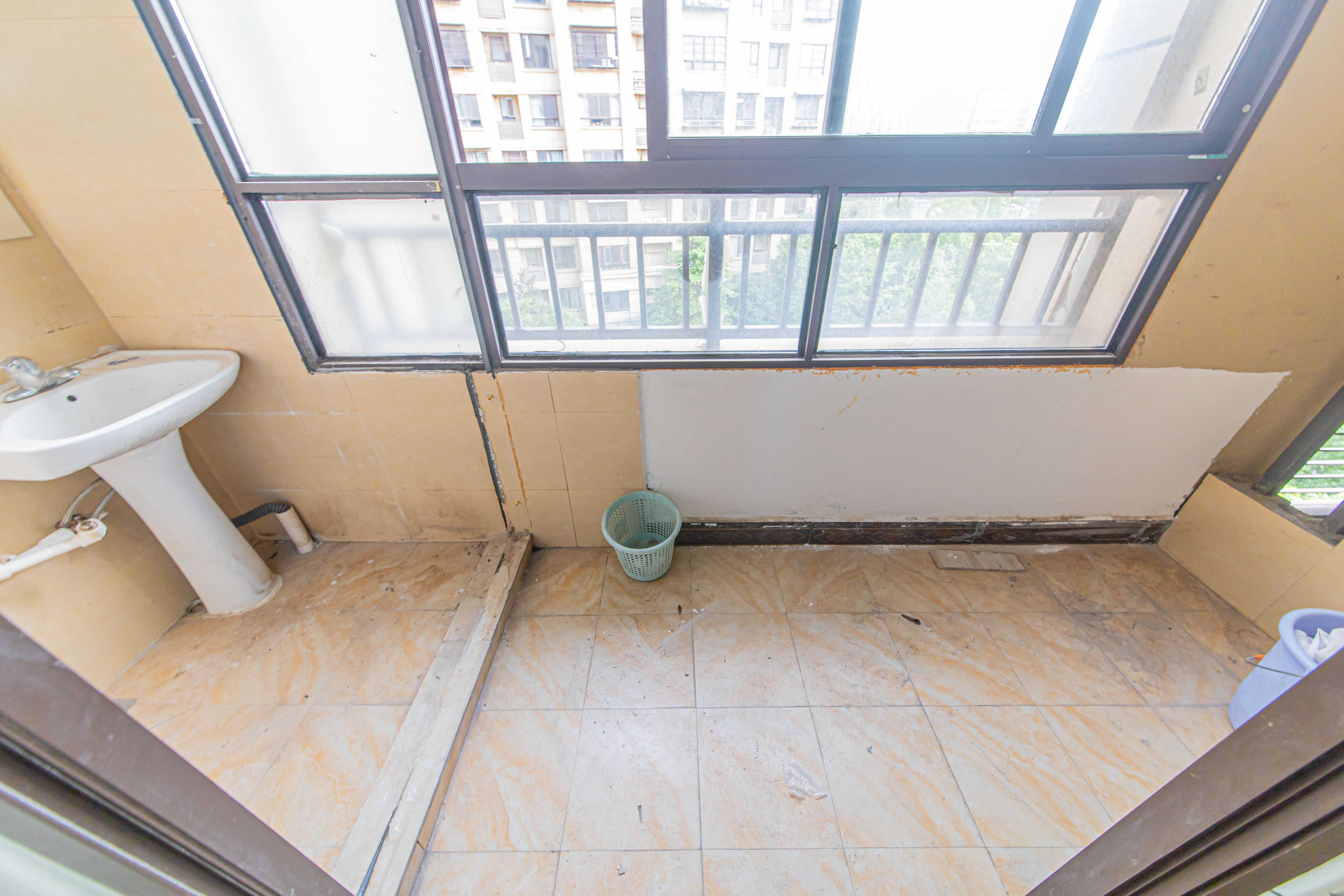 北辰中央公园B区 3室1厅1卫 70.0万 北辰中央公园B区 3室1厅1卫 70.0万阳台