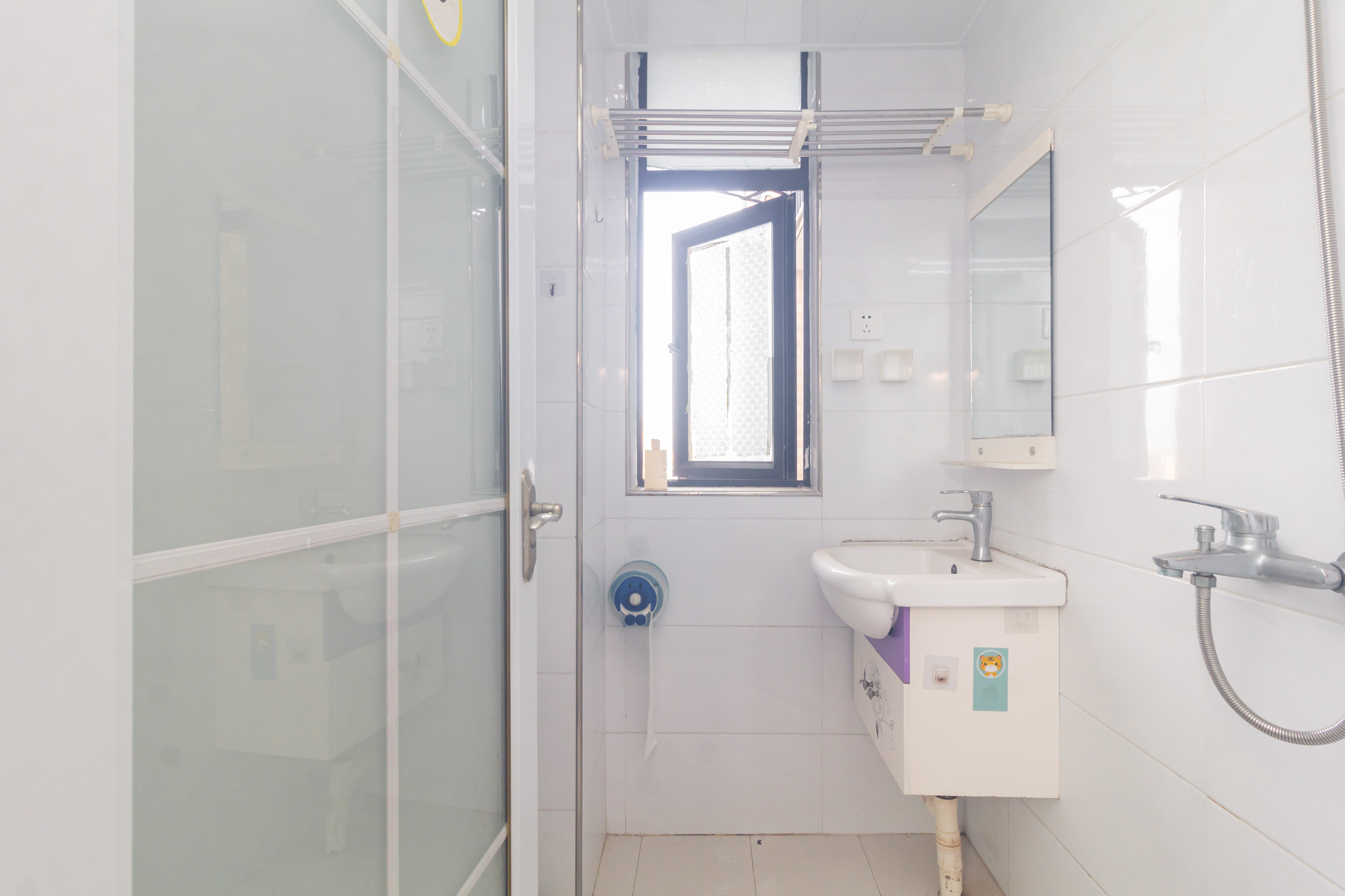 康桥长郡  1室1厅1卫    32.8万 康桥长郡  1室1厅1卫    32.8万卫生间