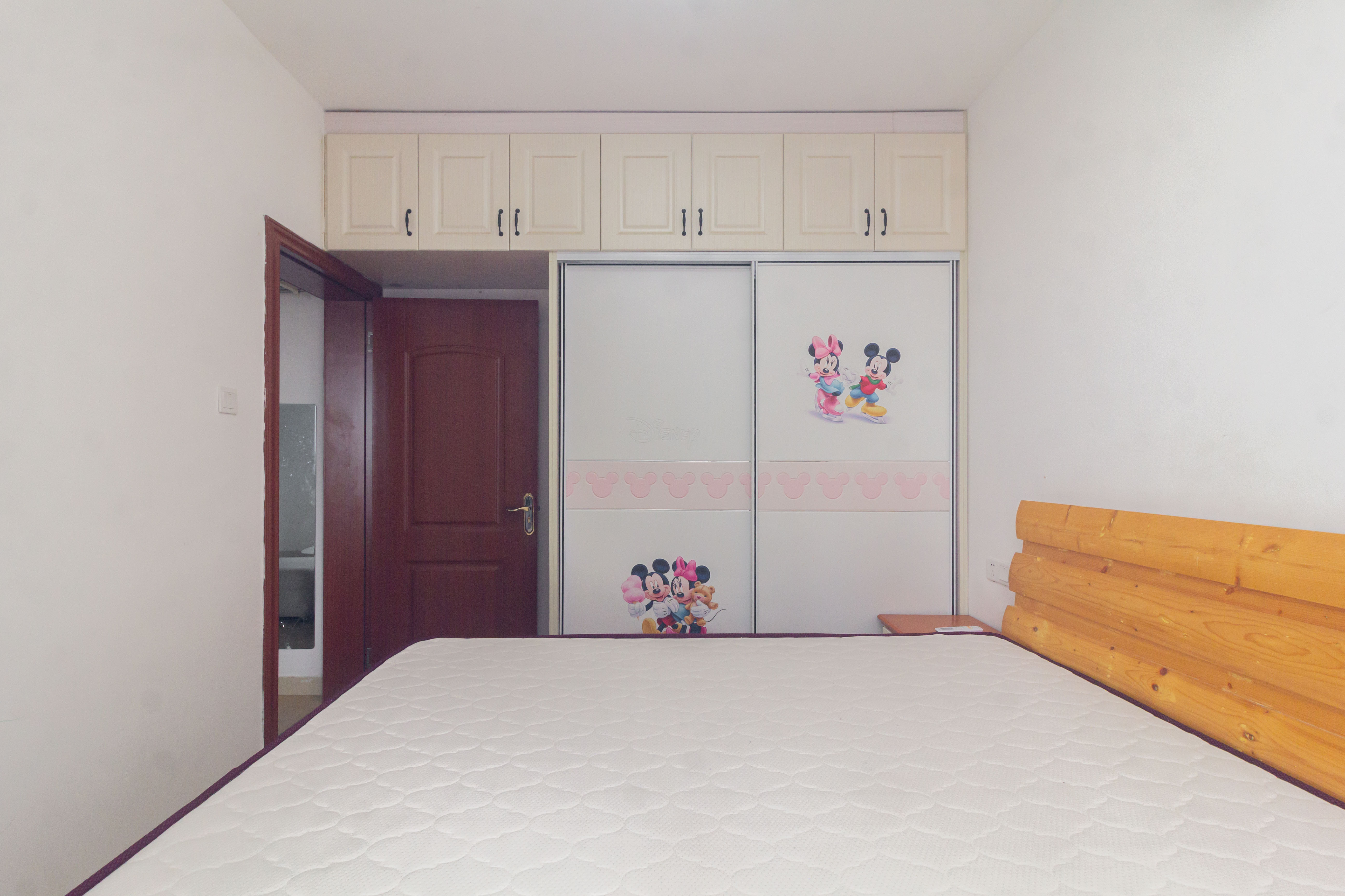 康桥长郡  1室1厅1卫    32.8万 康桥长郡  1室1厅1卫    32.8万卧室