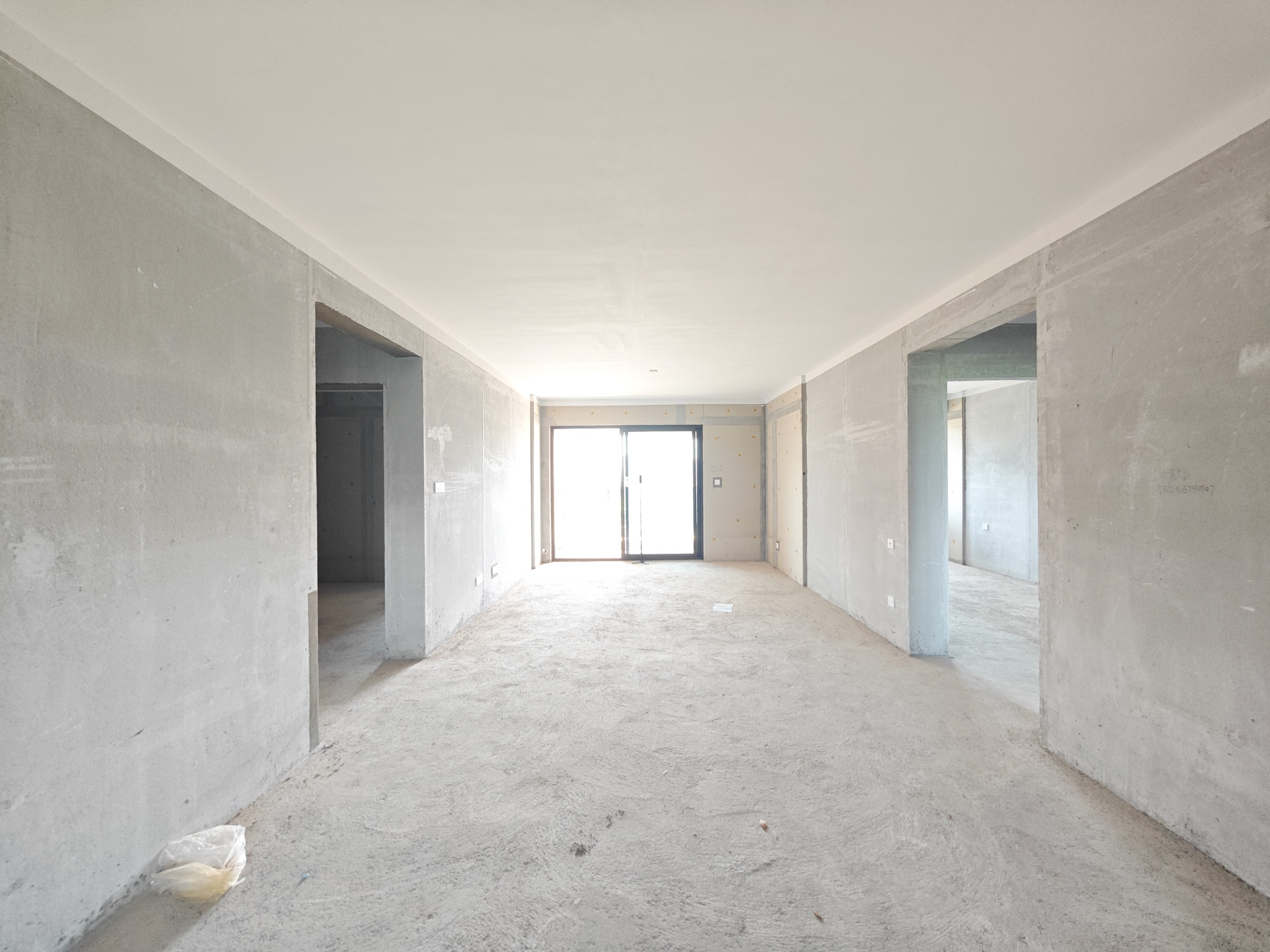 保利城(中航城国际社区、郡原美村) 4室2厅2卫 140.0万 保利城(中航城国际社区、郡原美村) 4室2厅2卫 140.0万客厅