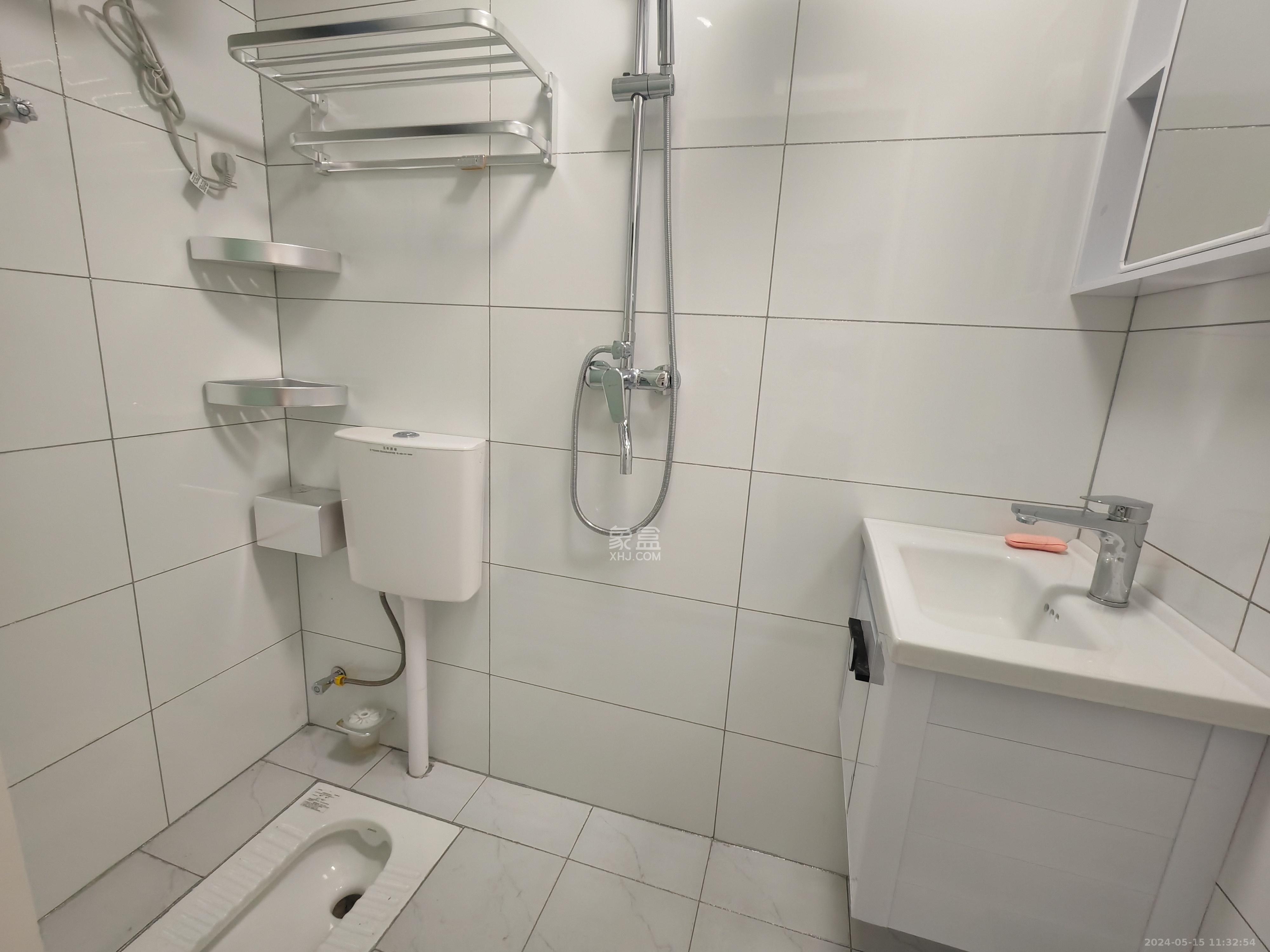 保利天禧EF区 1室1厅1卫 1700.0元/月 保利天禧EF区 1室1厅1卫 1700.0元/月室内图