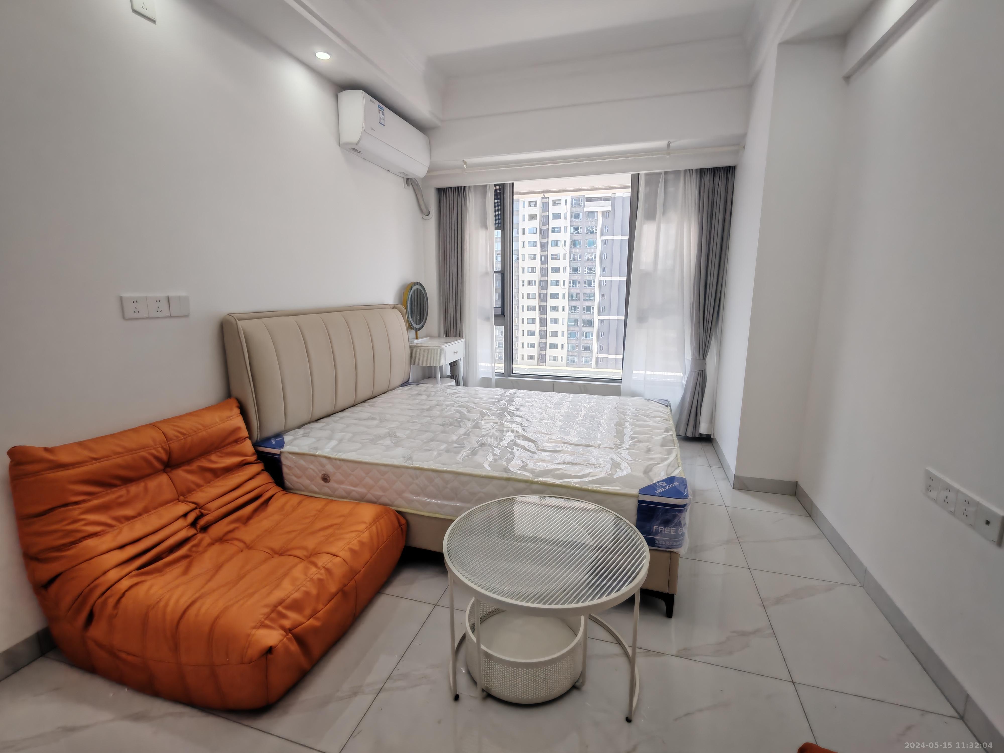 保利天禧EF区  1室1厅1卫    1700.0元/月室内图1