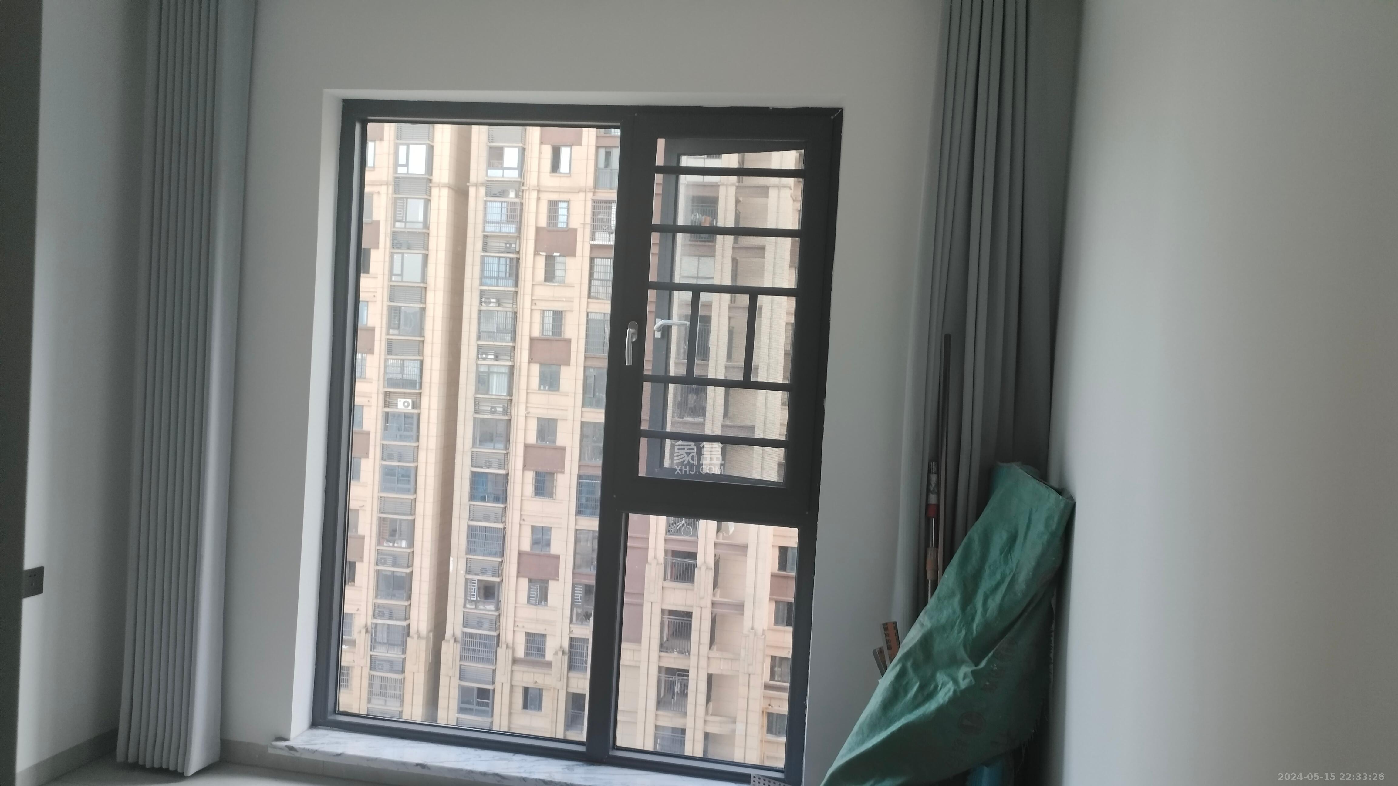 东方美地  3室1厅1卫   2800.00元/月室内图1