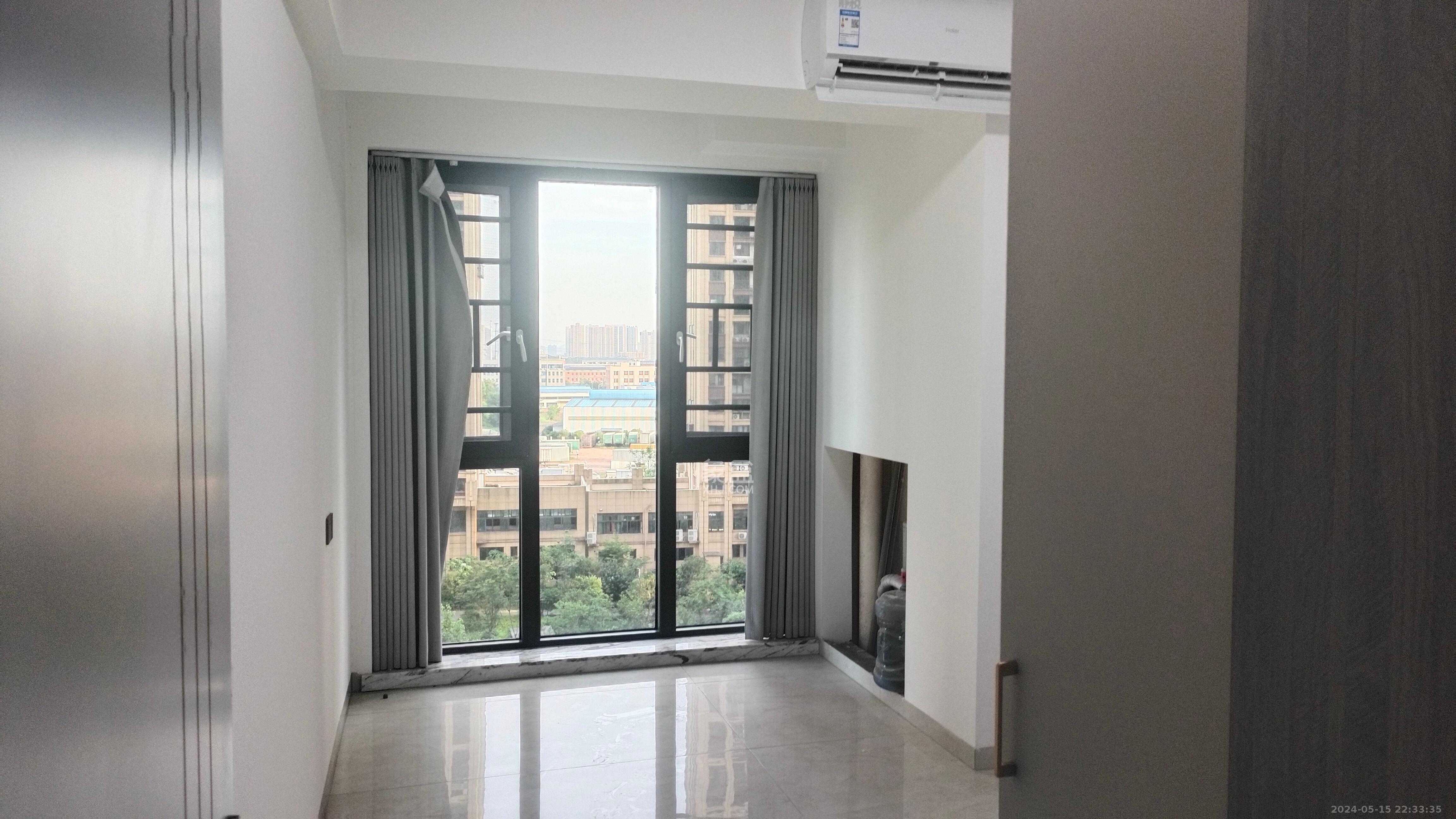 东方美地  3室1厅1卫   2800.00元/月室内图