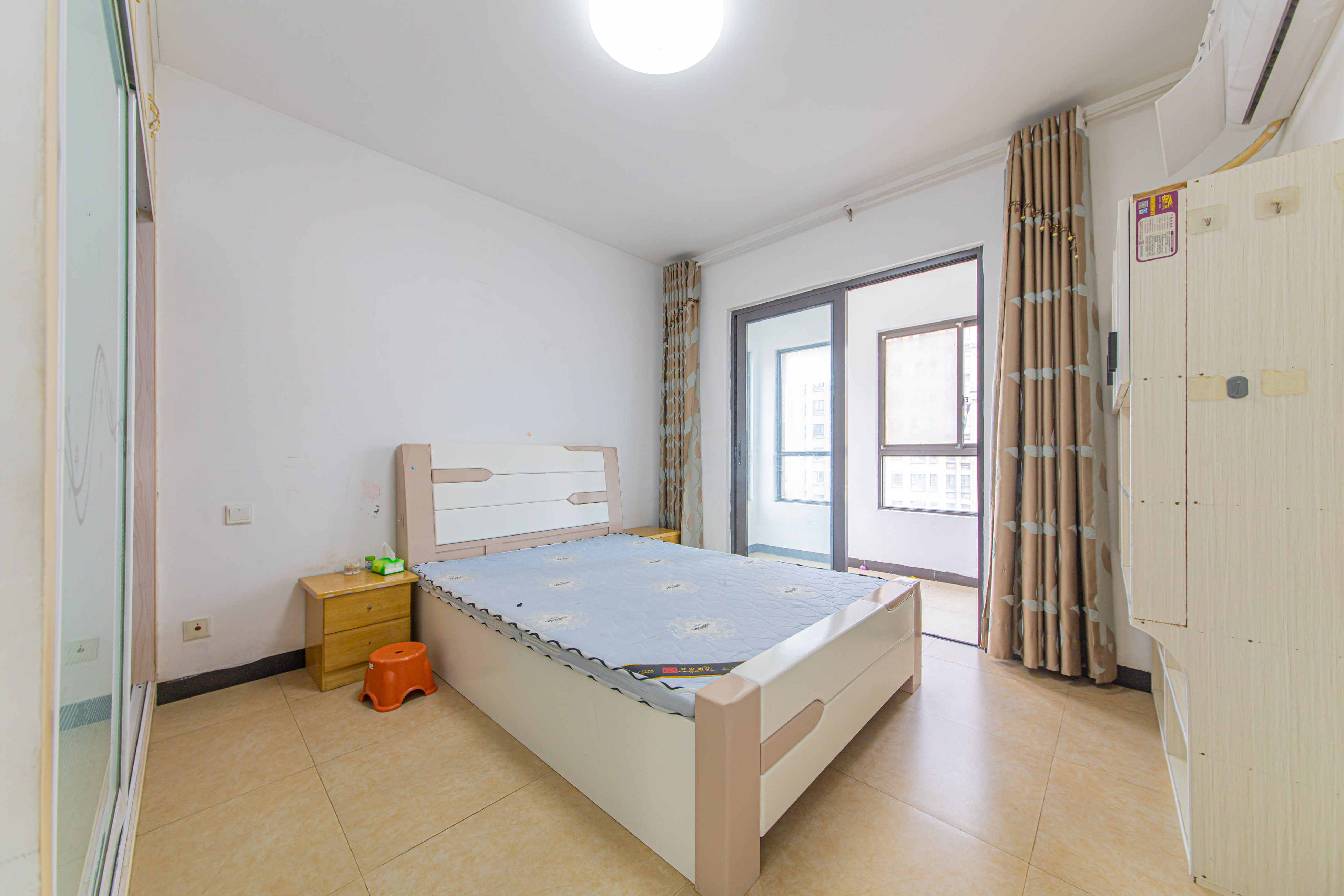 中信凯旋蓝岸(中信新城三期) 3室2厅1卫 84.0万 中信凯旋蓝岸(中信新城三期) 3室2厅1卫 84.0万卧室